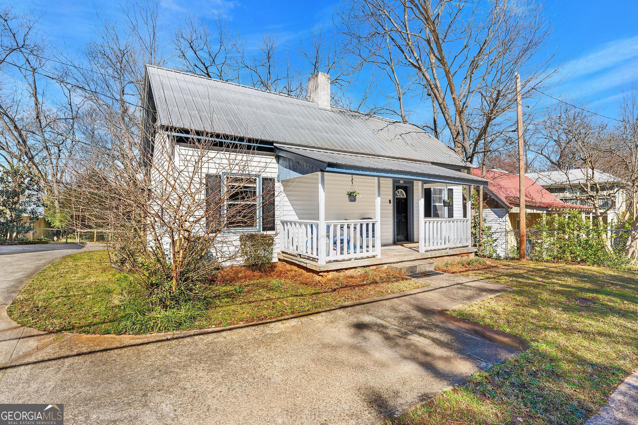 137 N Peter Street N Property Photo
