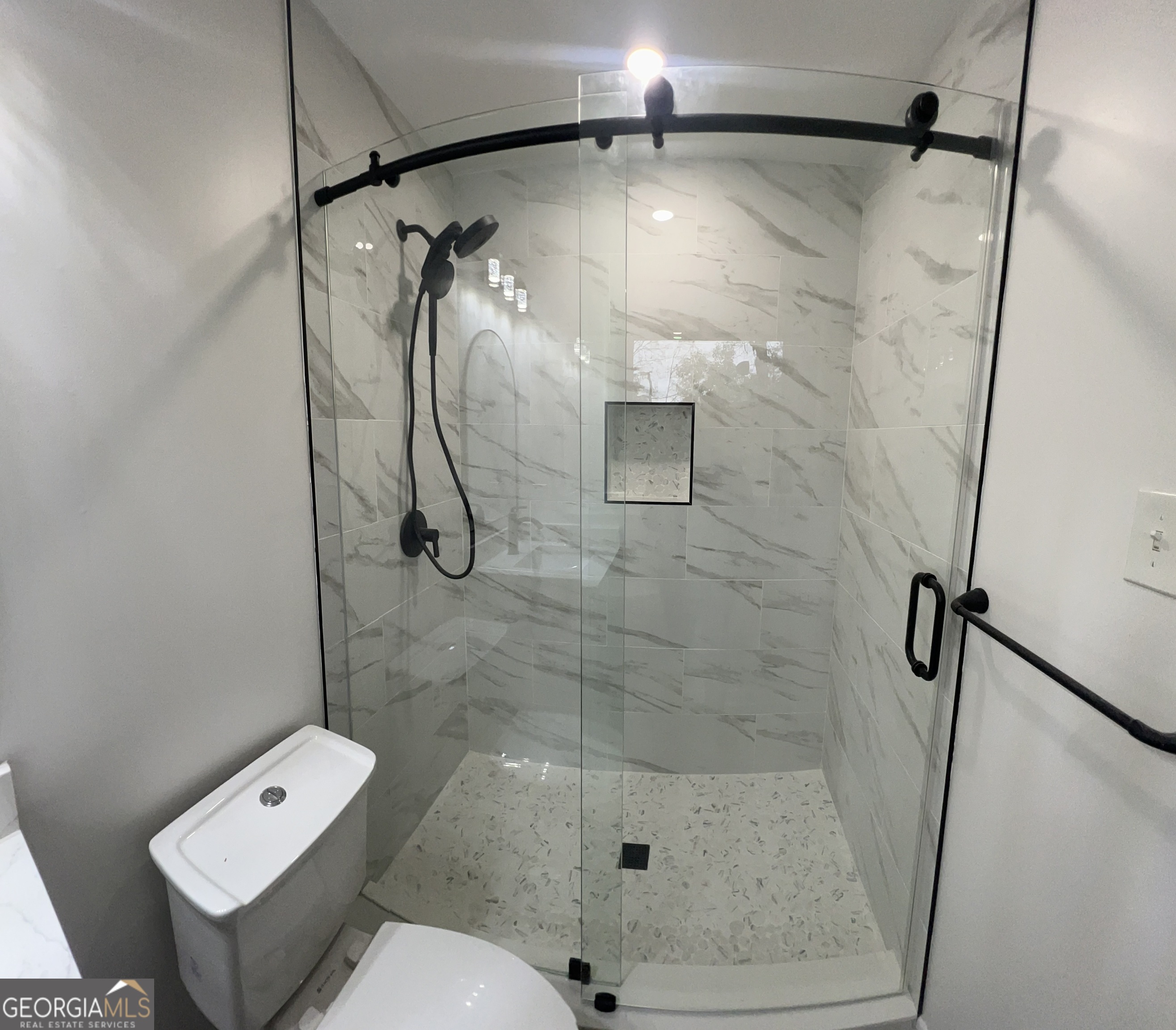1027 Goza Road Property Photo 9