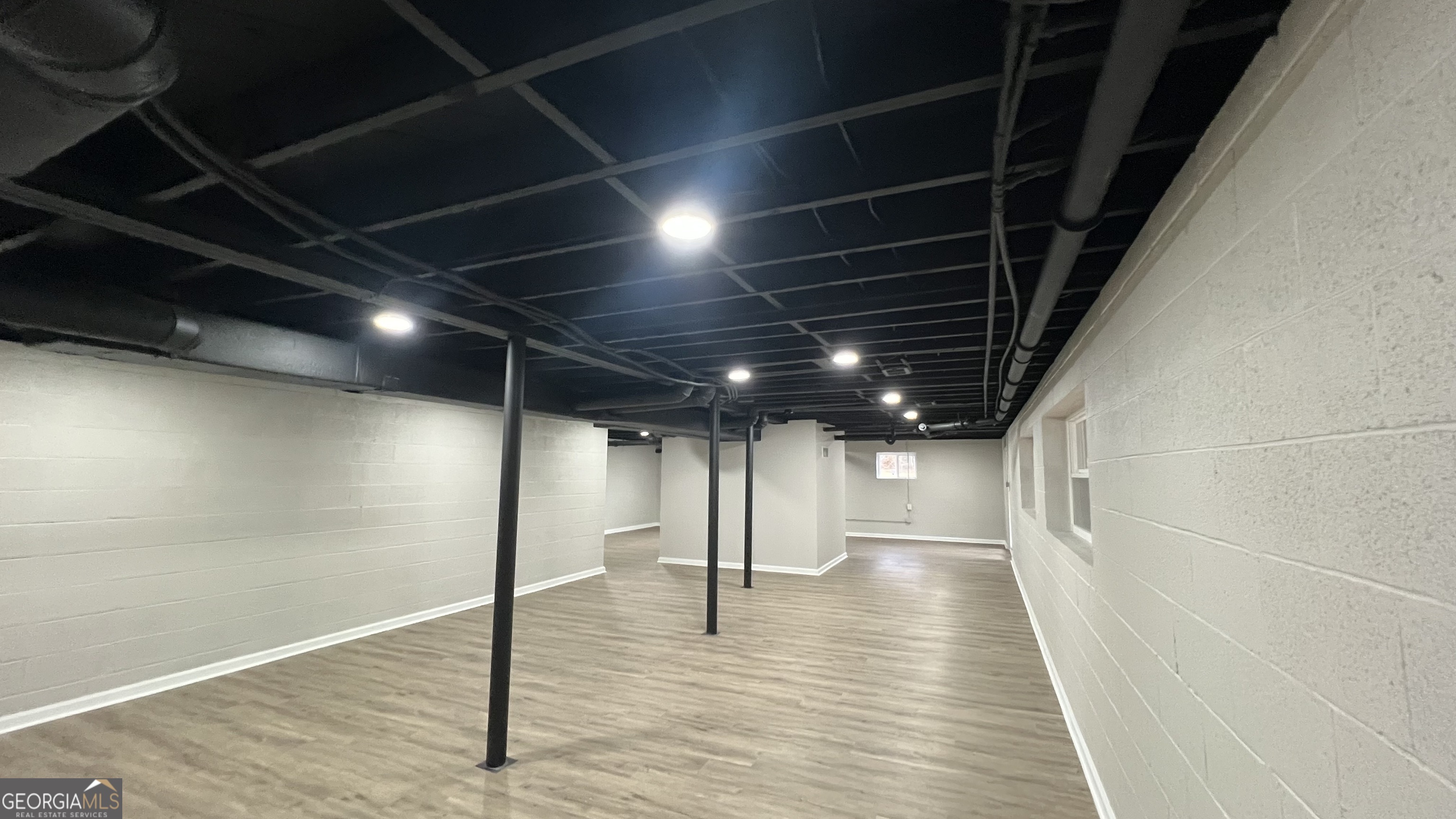 1027 Goza Road Property Photo 14