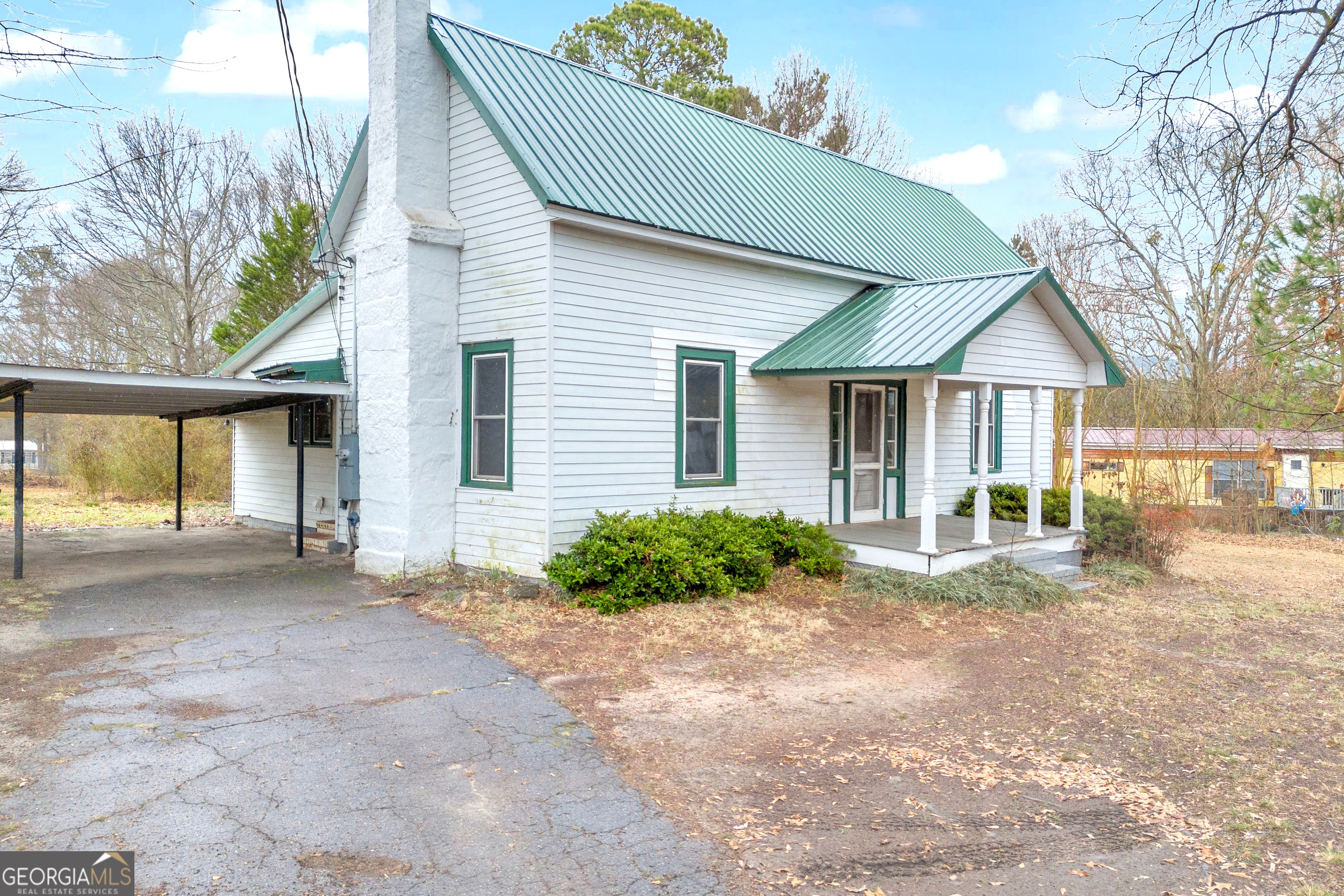40 E Church Street Property Photo