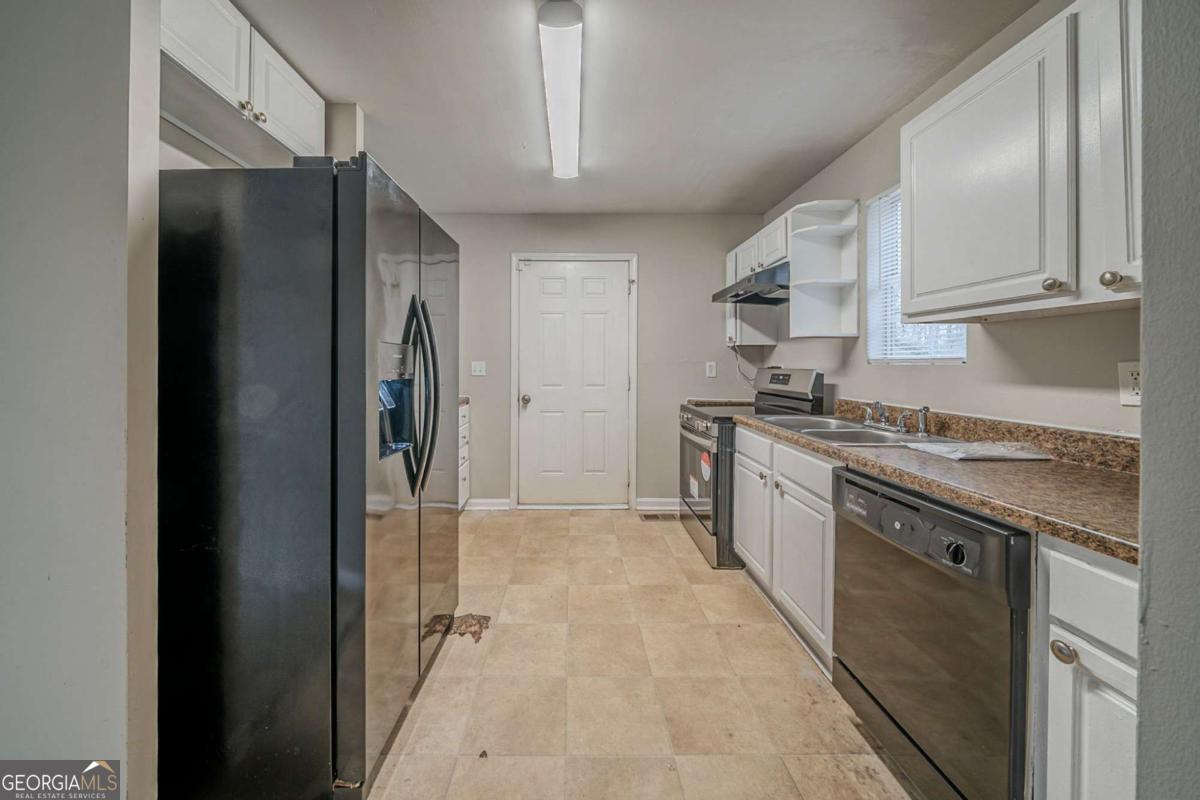 6112 Shadow Rock Lane Property Photo 2