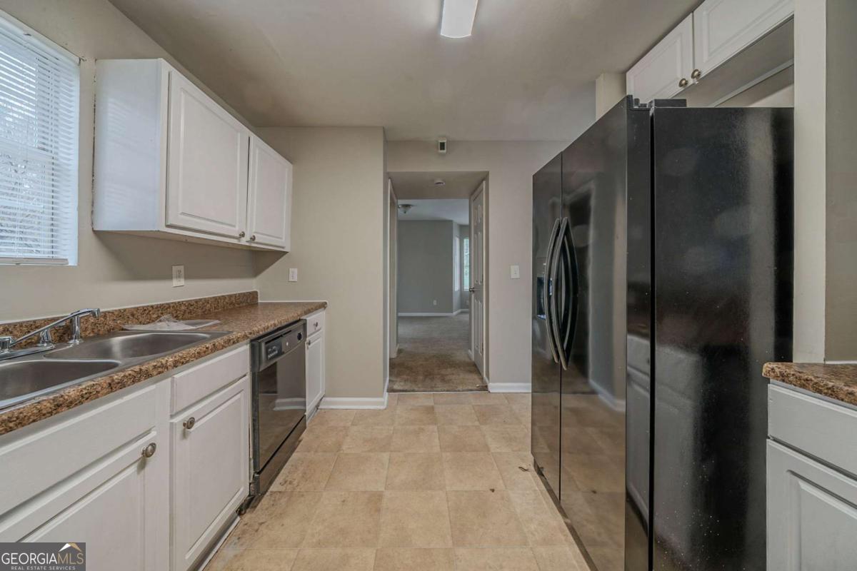 6112 Shadow Rock Lane Property Photo 3