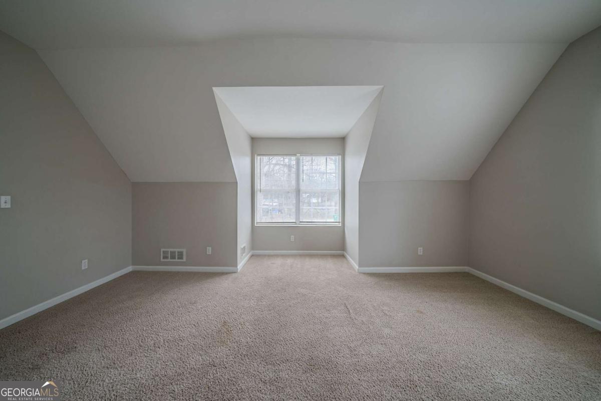6112 Shadow Rock Lane Property Photo 9
