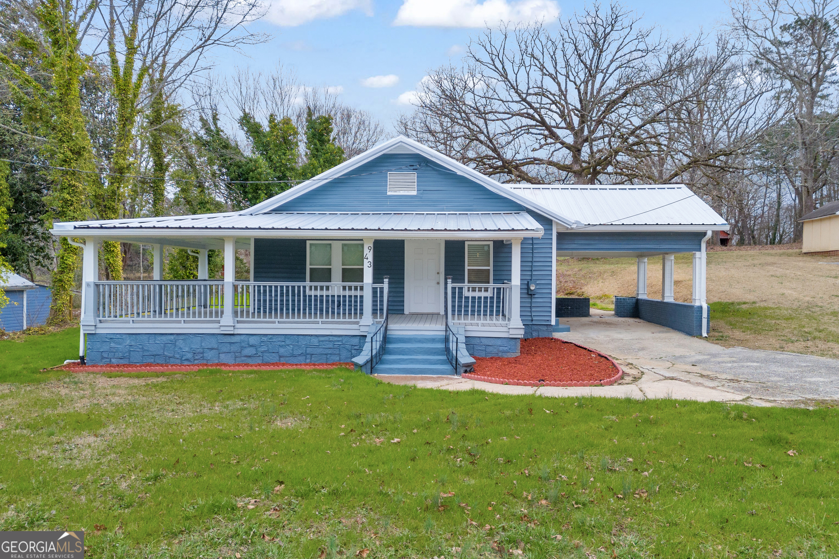943 S Pond Street Property Photo 1