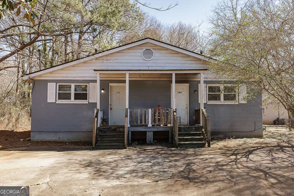 191 Carver Drive W Property Photo