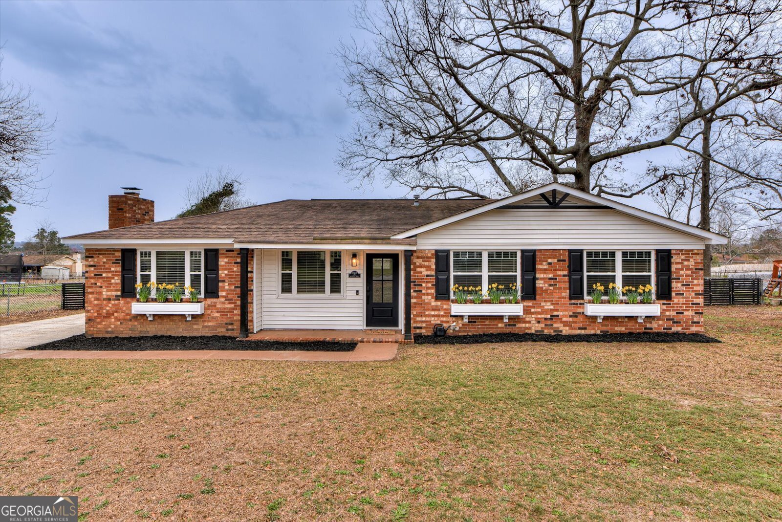 2312 Rockview Drive Property Photo