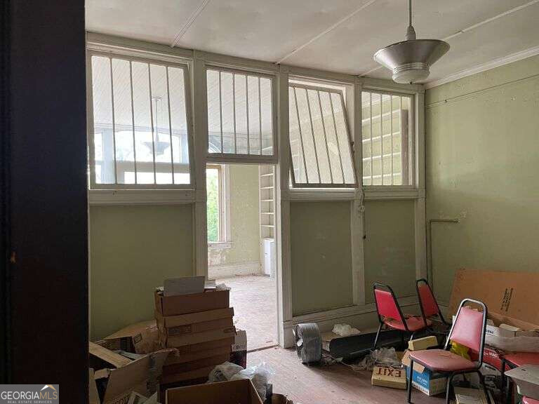122 E Broad Street Property Photo 13