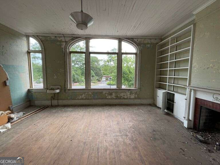 122 E Broad Street Property Photo 16