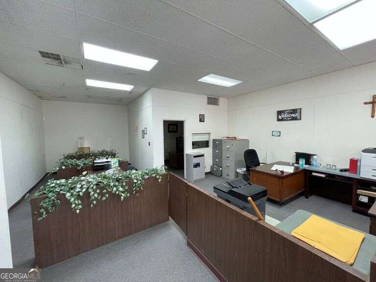 122 E Broad Street Property Photo 19