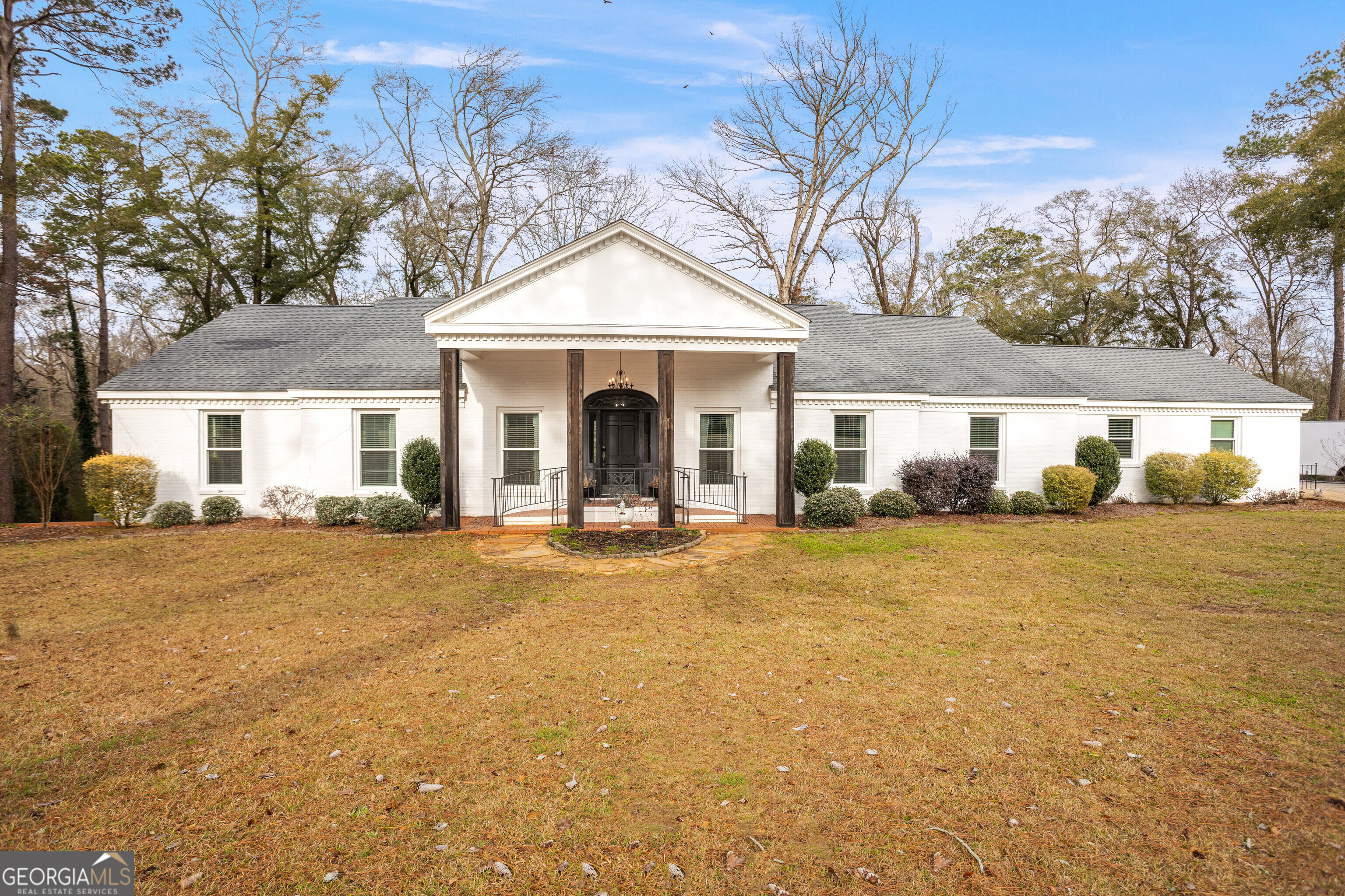 715 College Street Property Photo