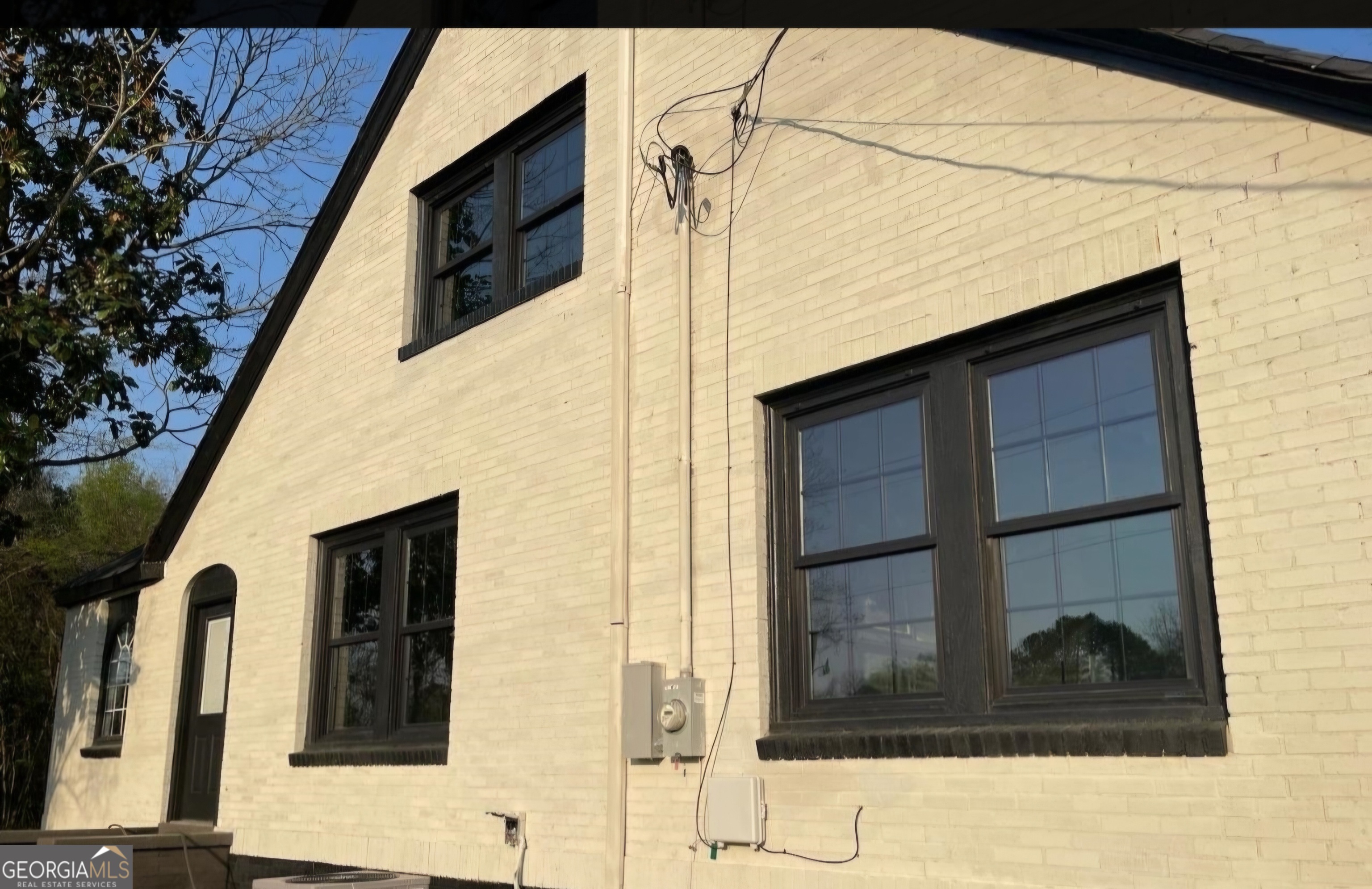 204 1st Street Property Photo