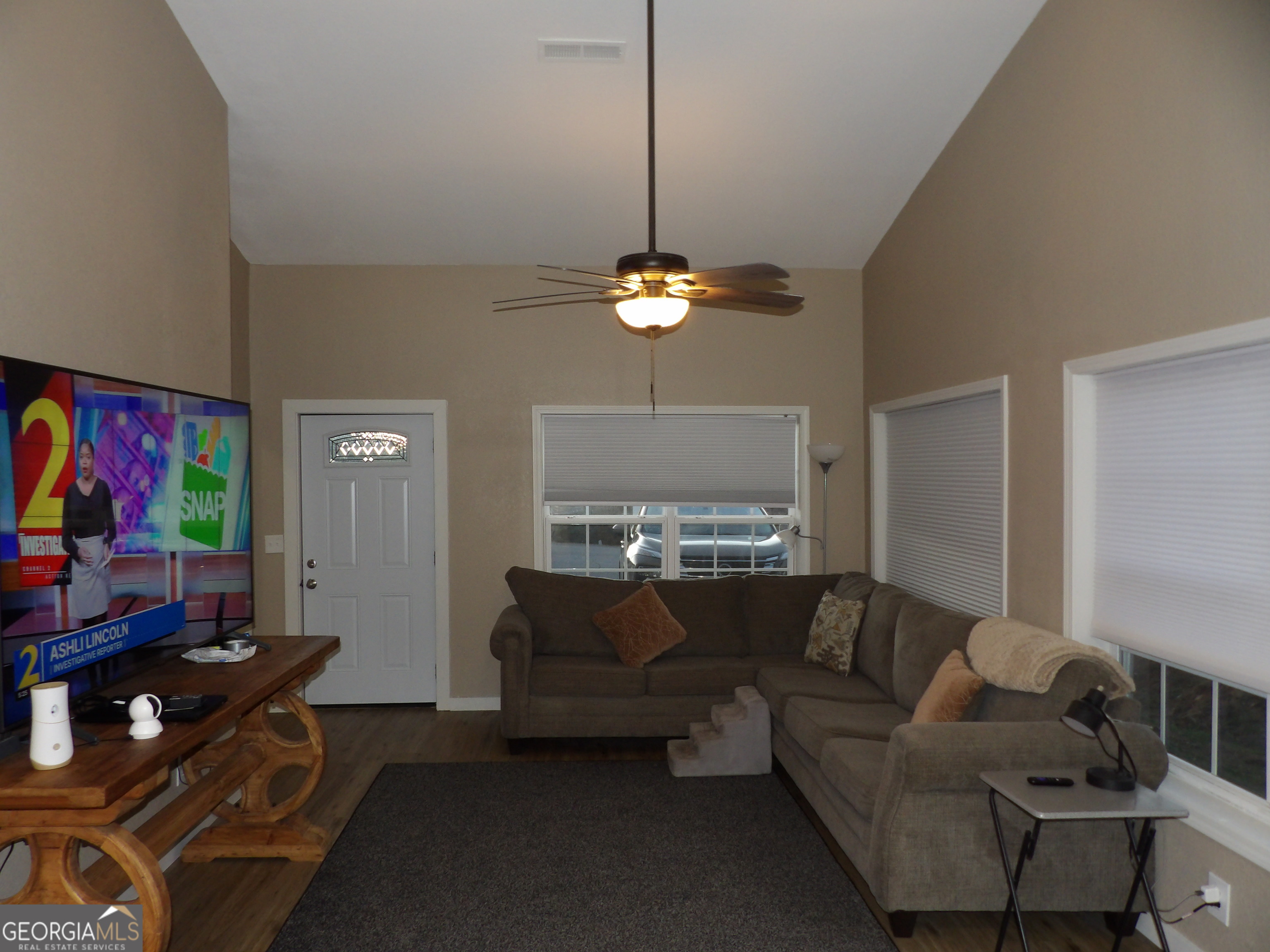 310 Property Photo 9