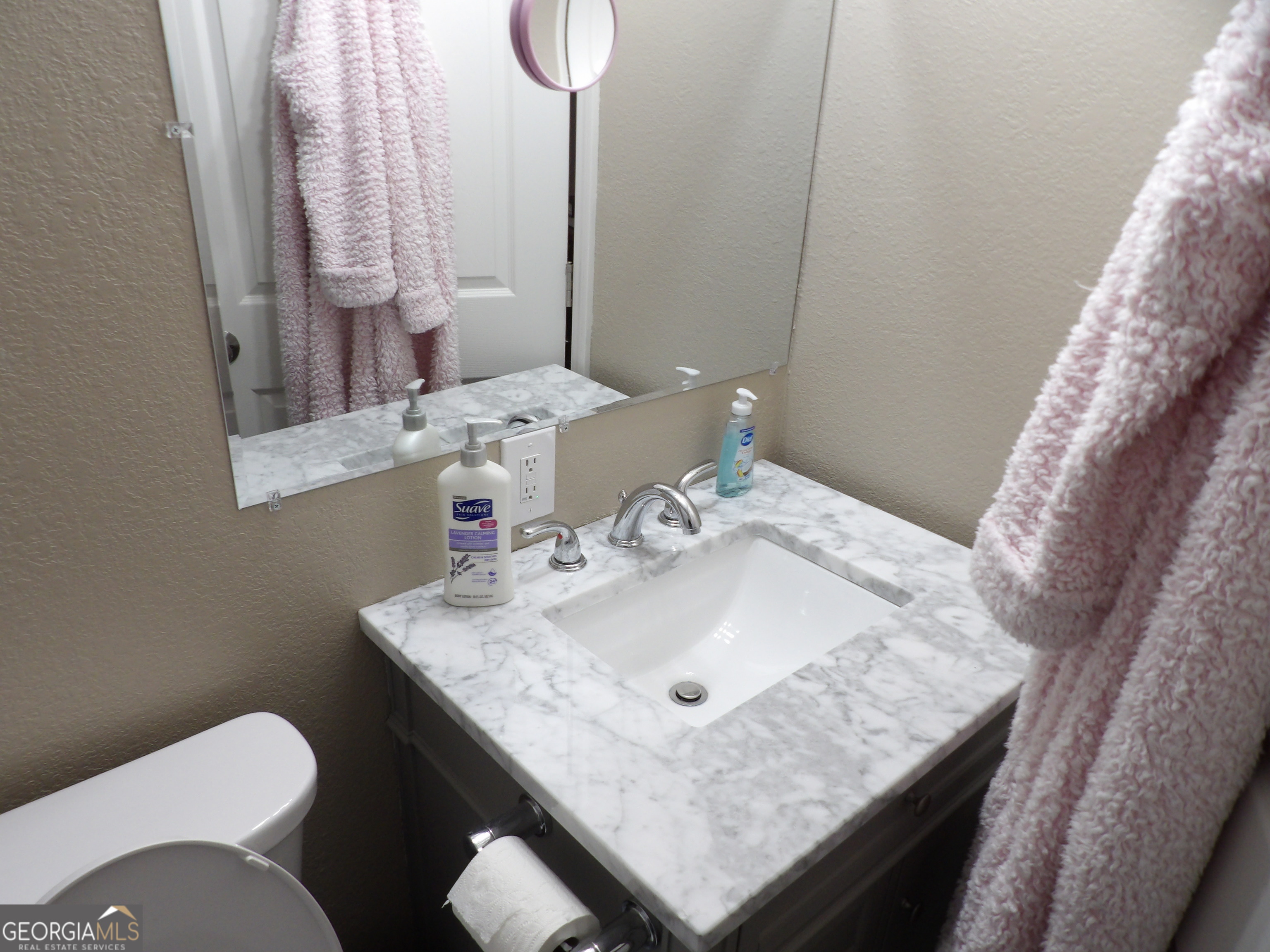 310 Property Photo 11