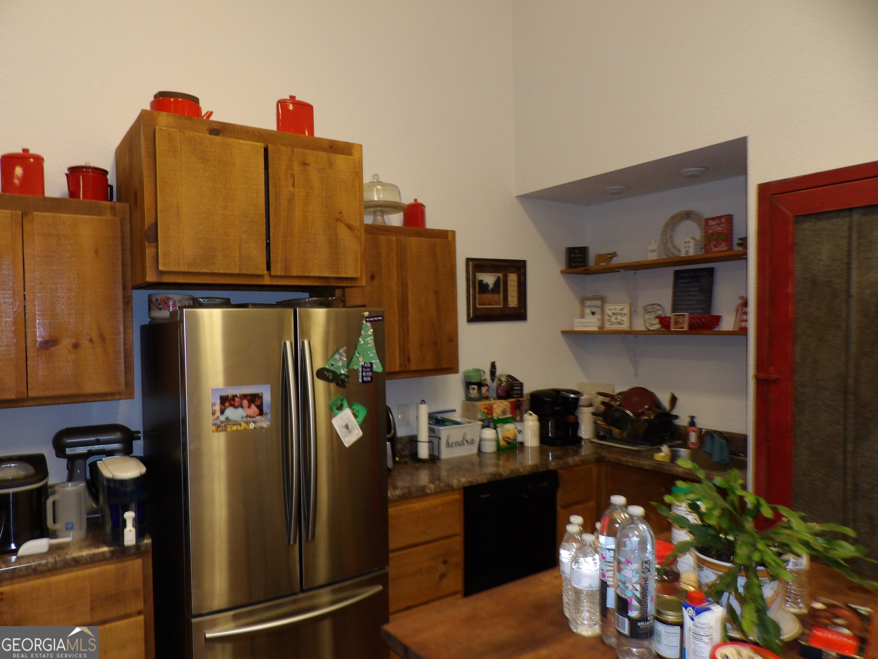 310 Property Photo 12