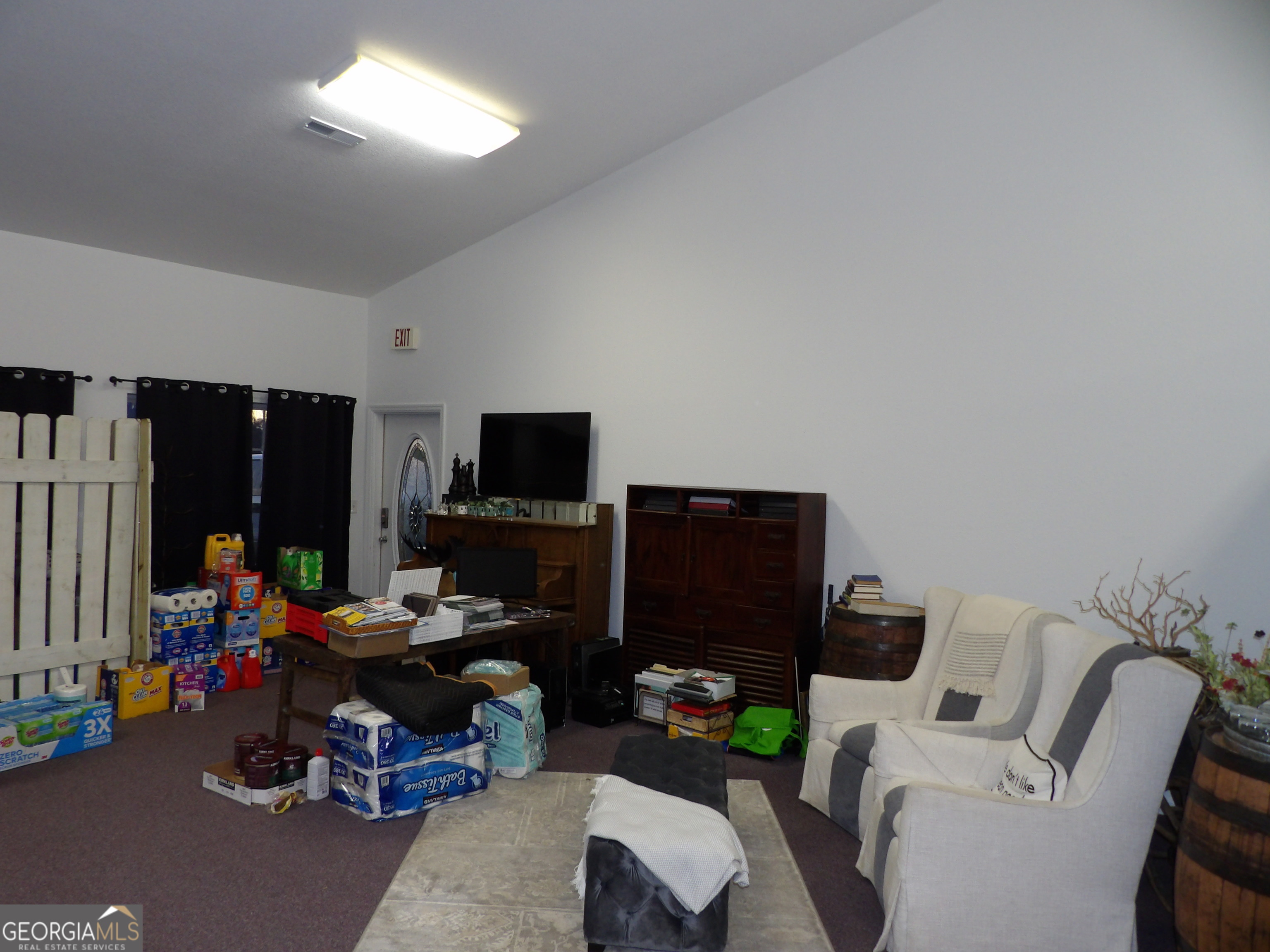 310 Property Photo 16