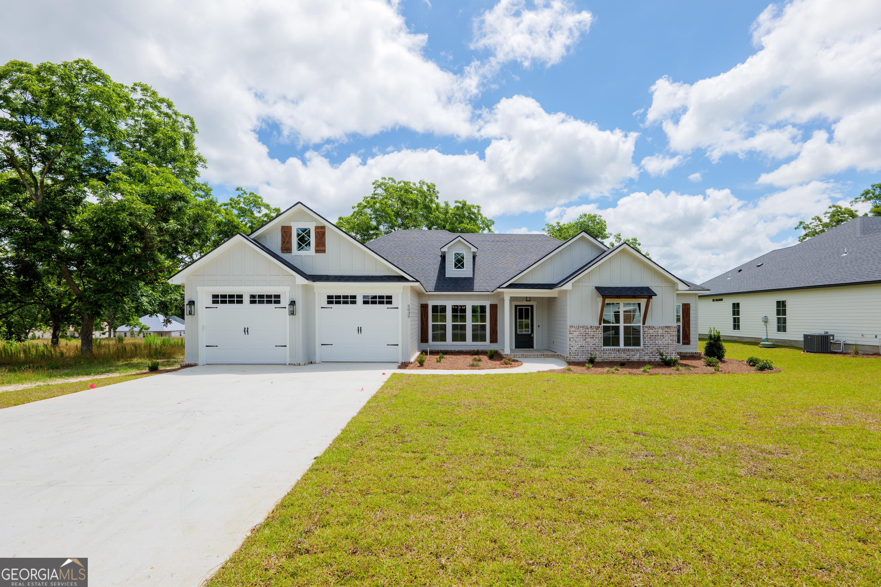 5039 Hatfield Circle Property Photo