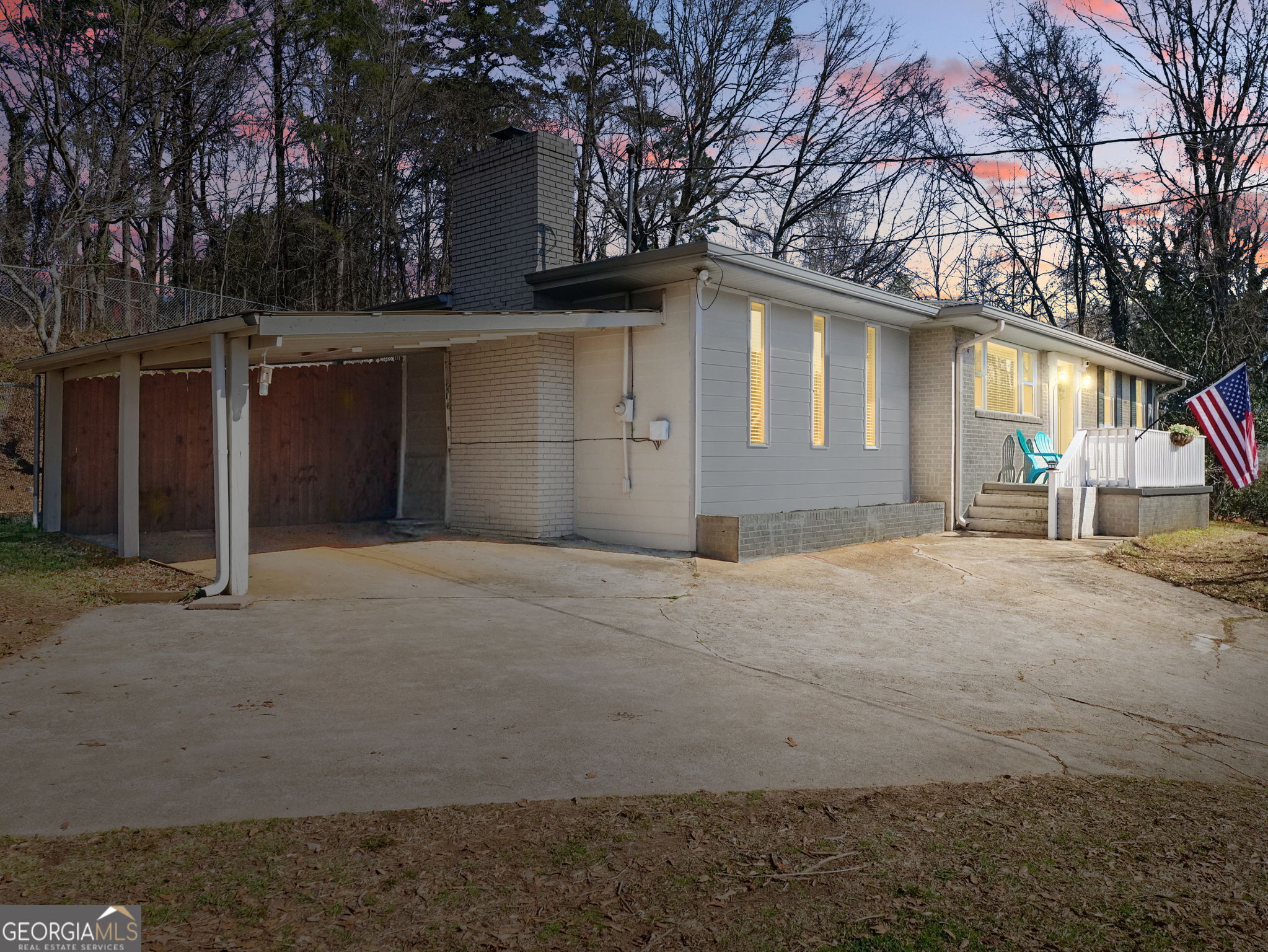 2093 Beverly Road Property Photo