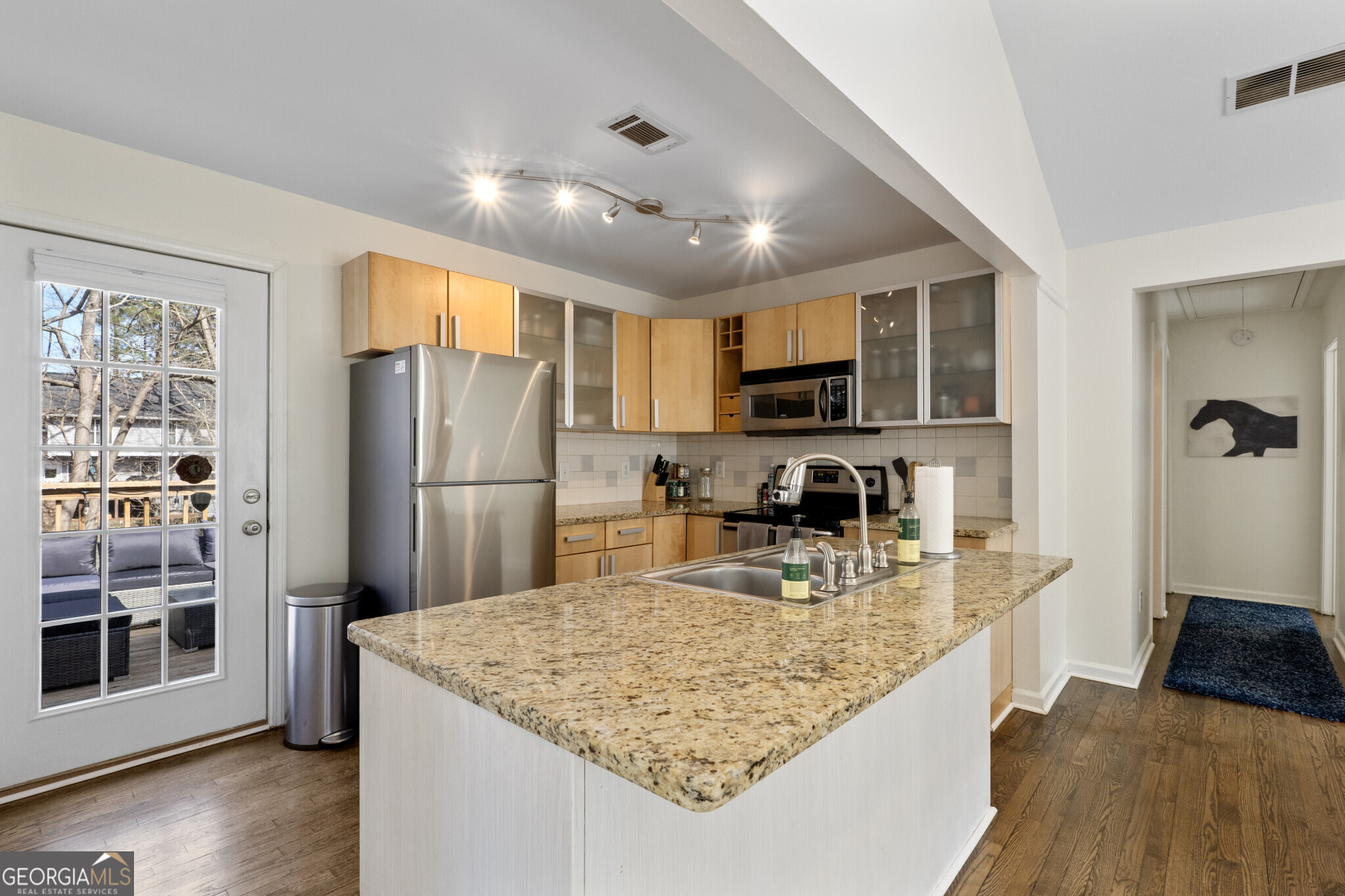 1726 Cecile Avenue Se Property Photo 5