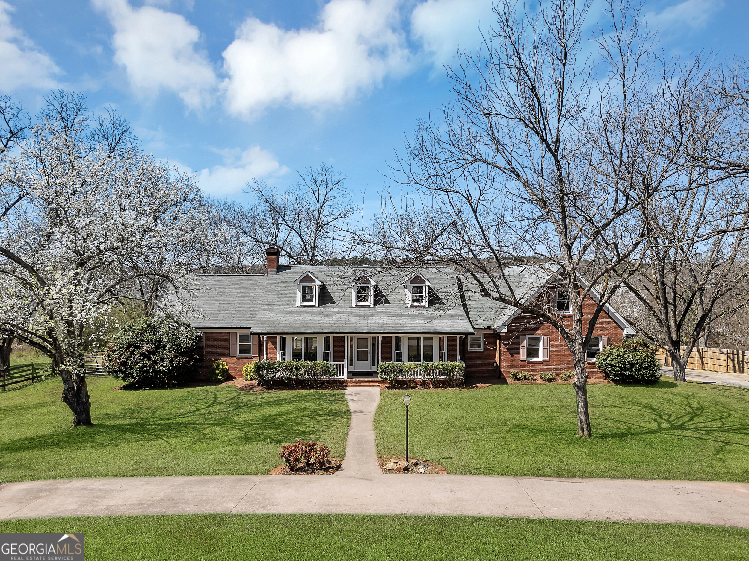 545 Highway 155 N Property Photo