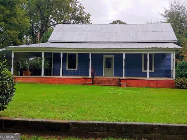 107 S Pecan St Property Photo
