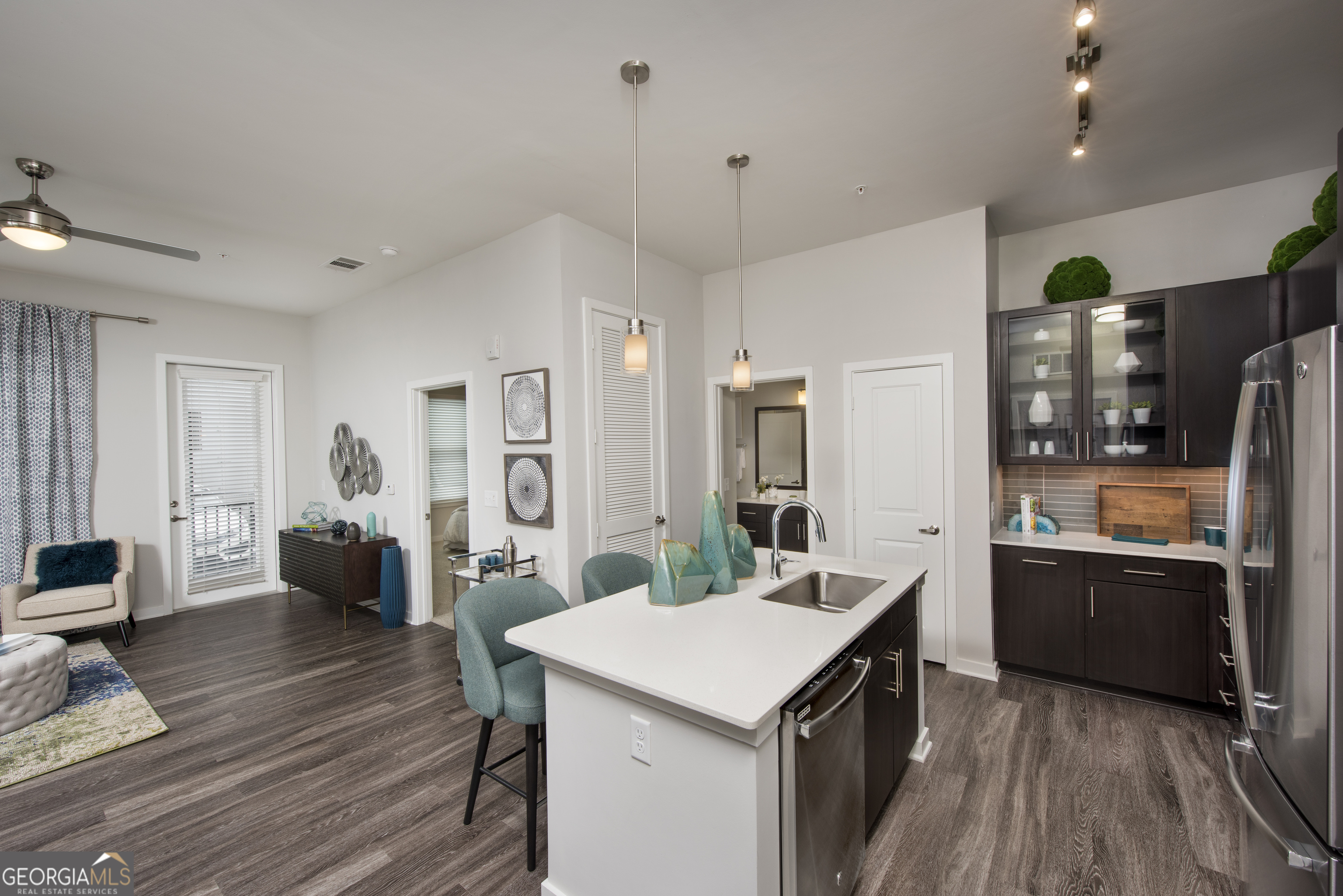 1490 W Ernest Barrett Parkway # 314 Property Photo 11