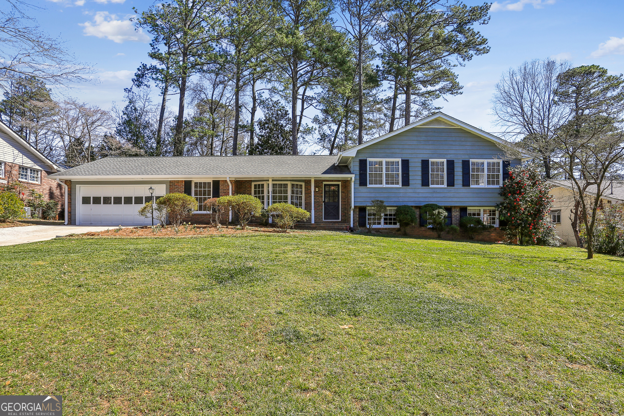 860 Valleymeade Drive Se Property Photo