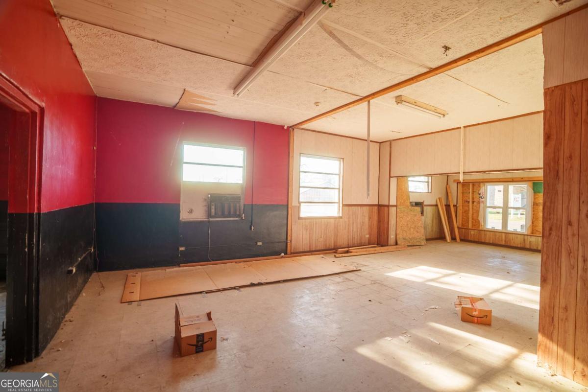 413 Walnut Street Property Photo 10