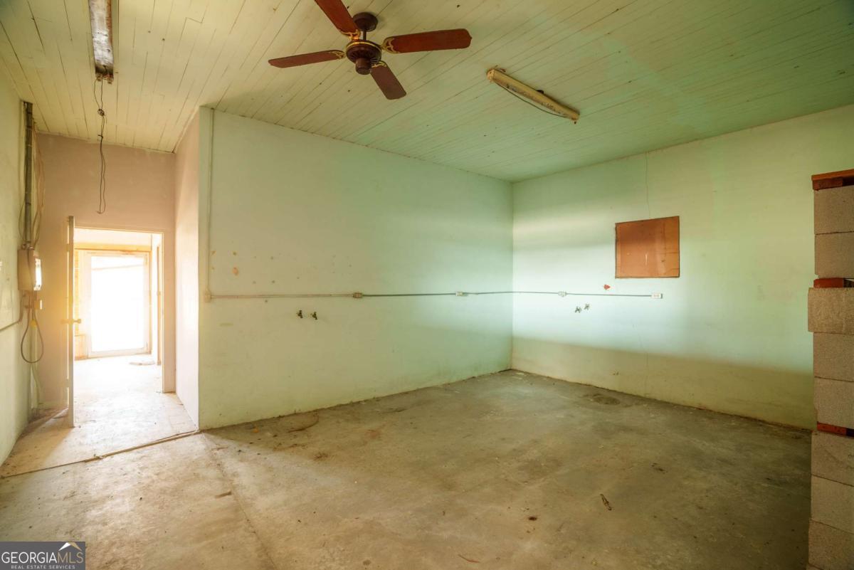 413 Walnut Street Property Photo 12