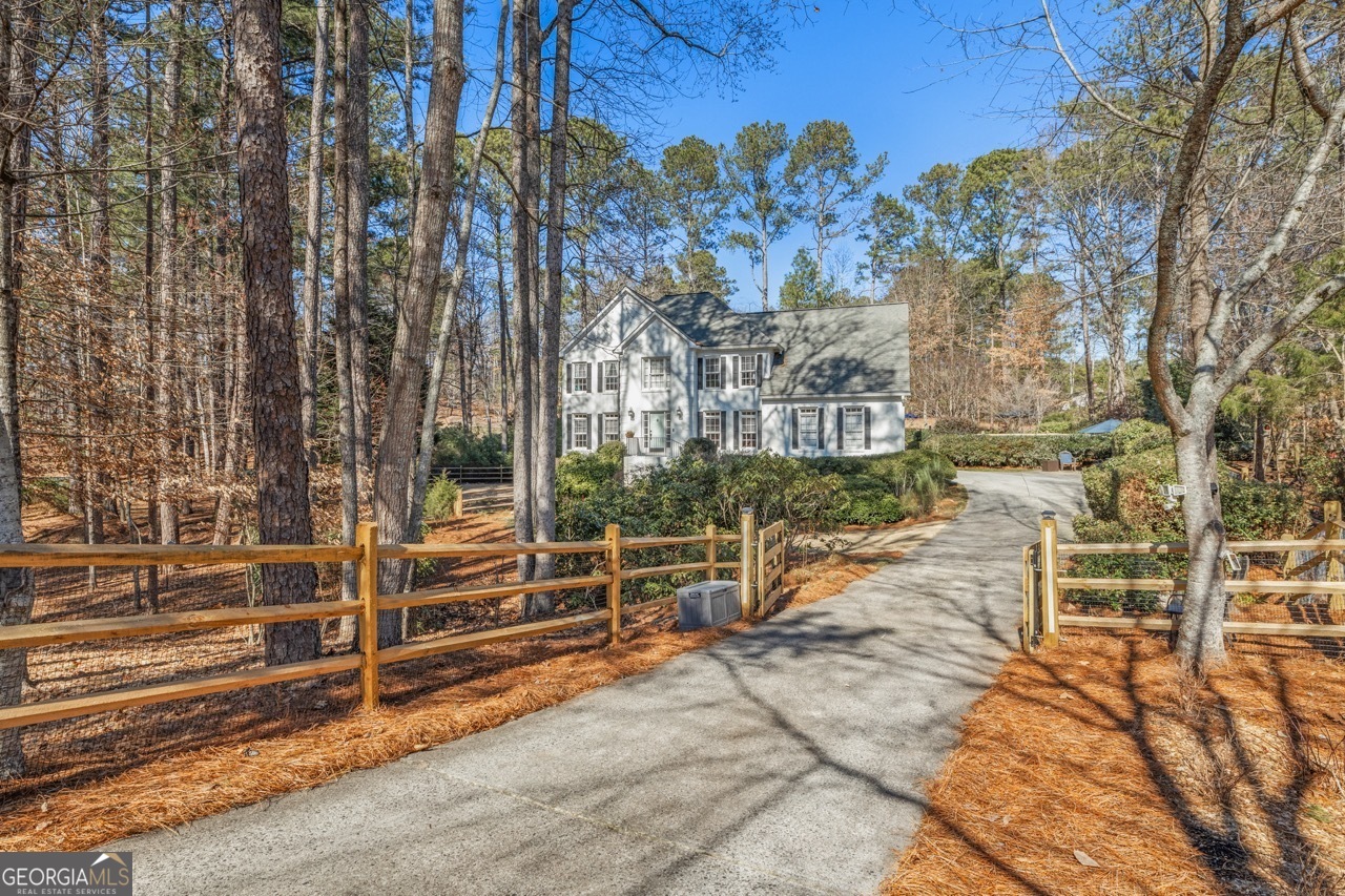 2060 Henderson Heights Trail Property Photo