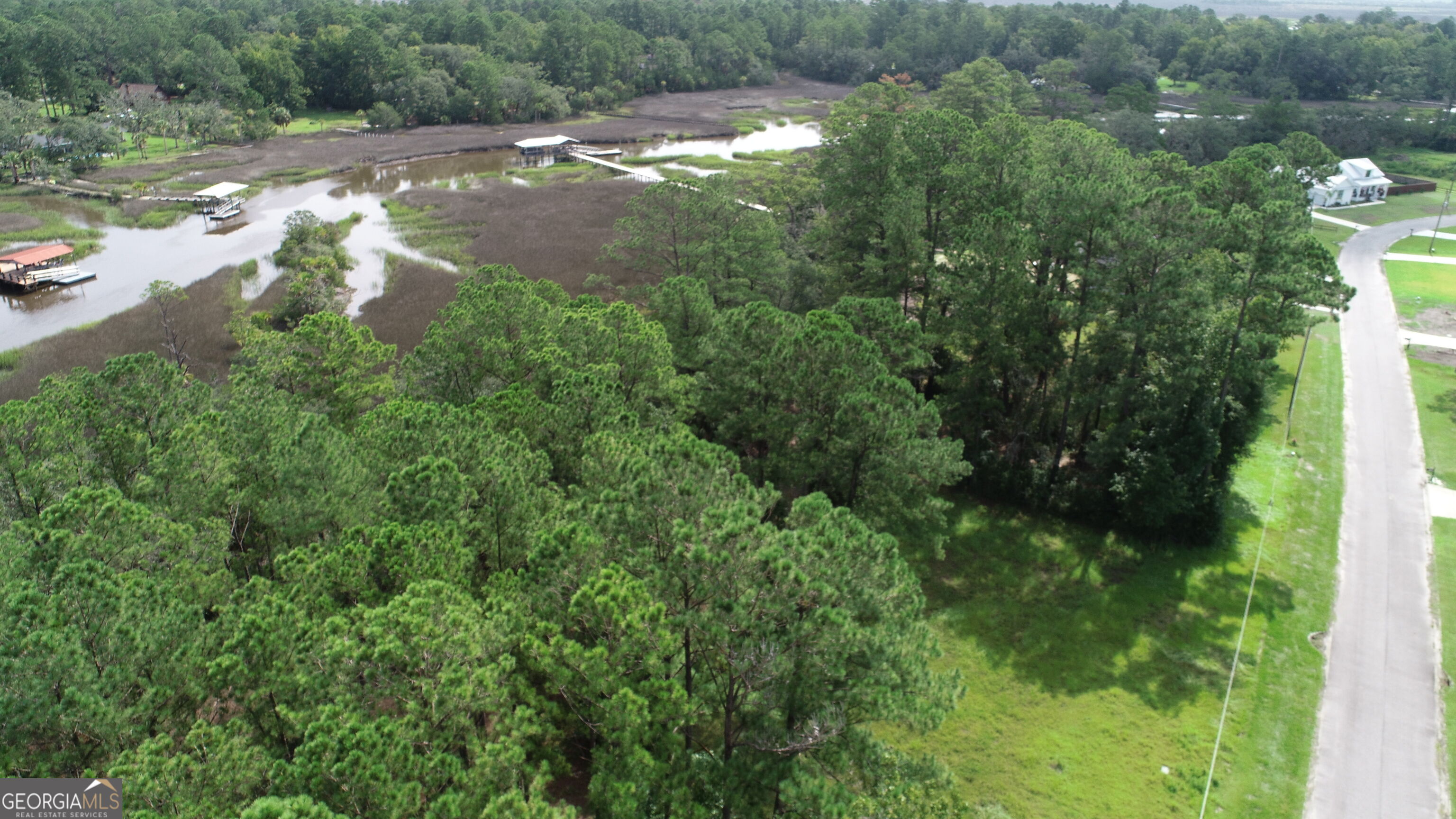 1112 River Oaks Road Property Photo 4