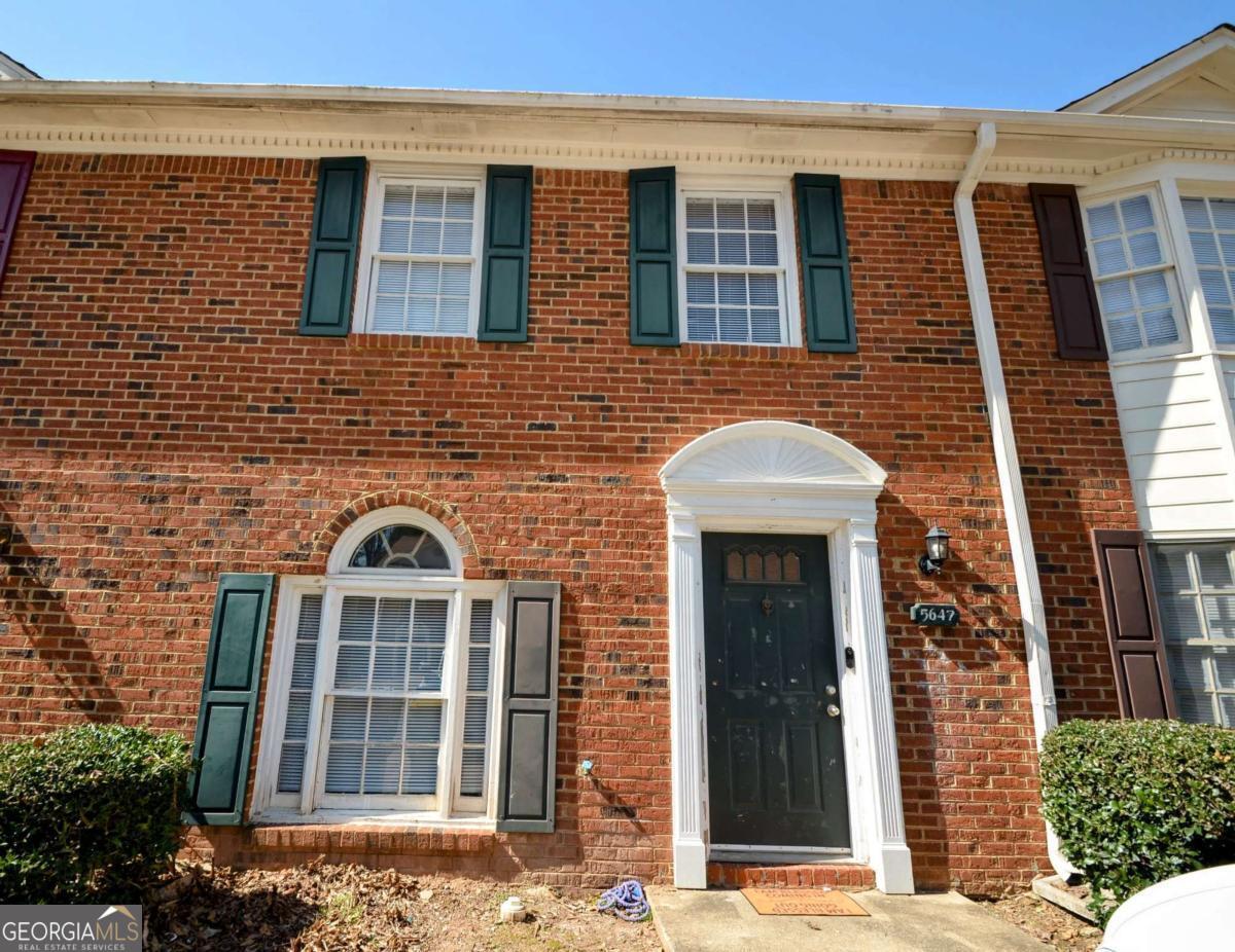 5647 Executive Way Property Photo