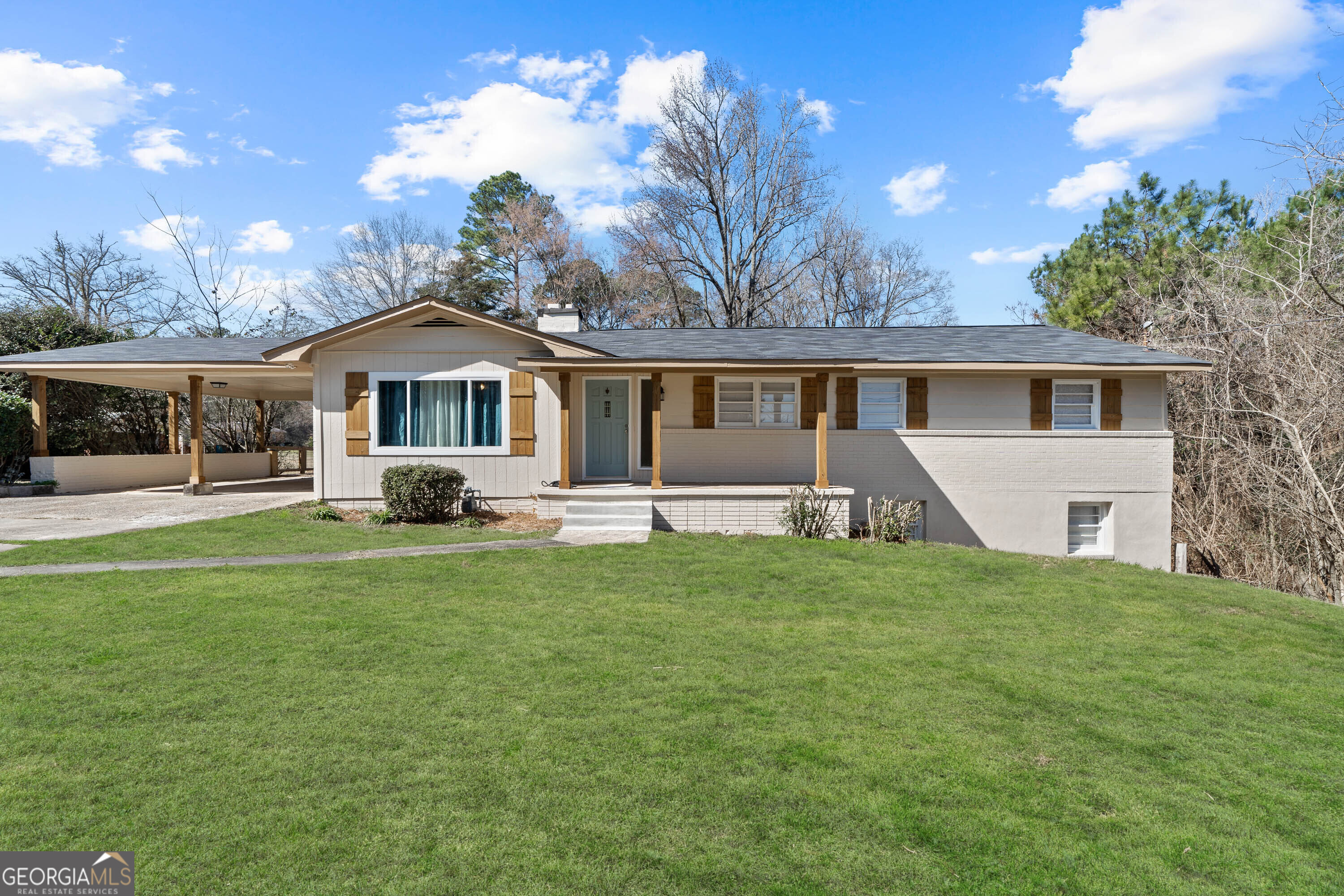 326 Old Clinton Road Property Photo