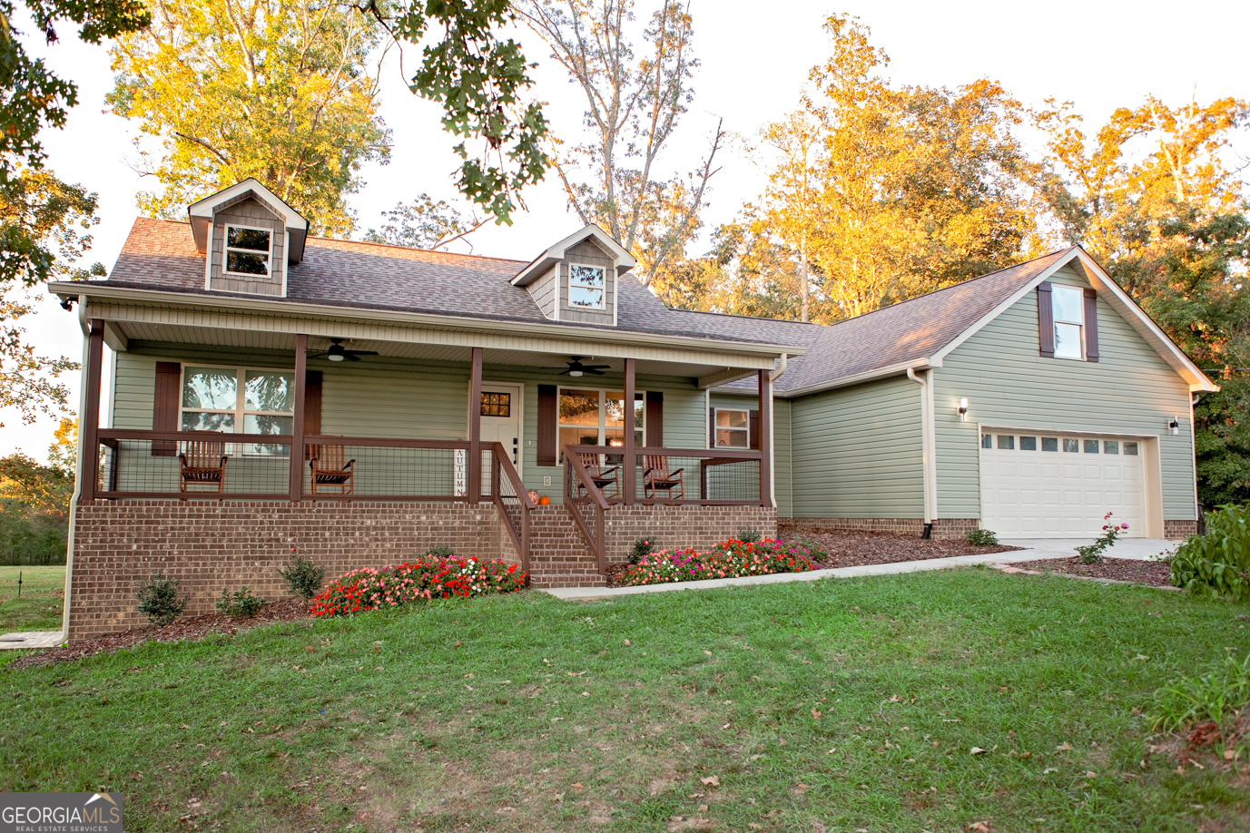 557 Hopewell Road Property Photo