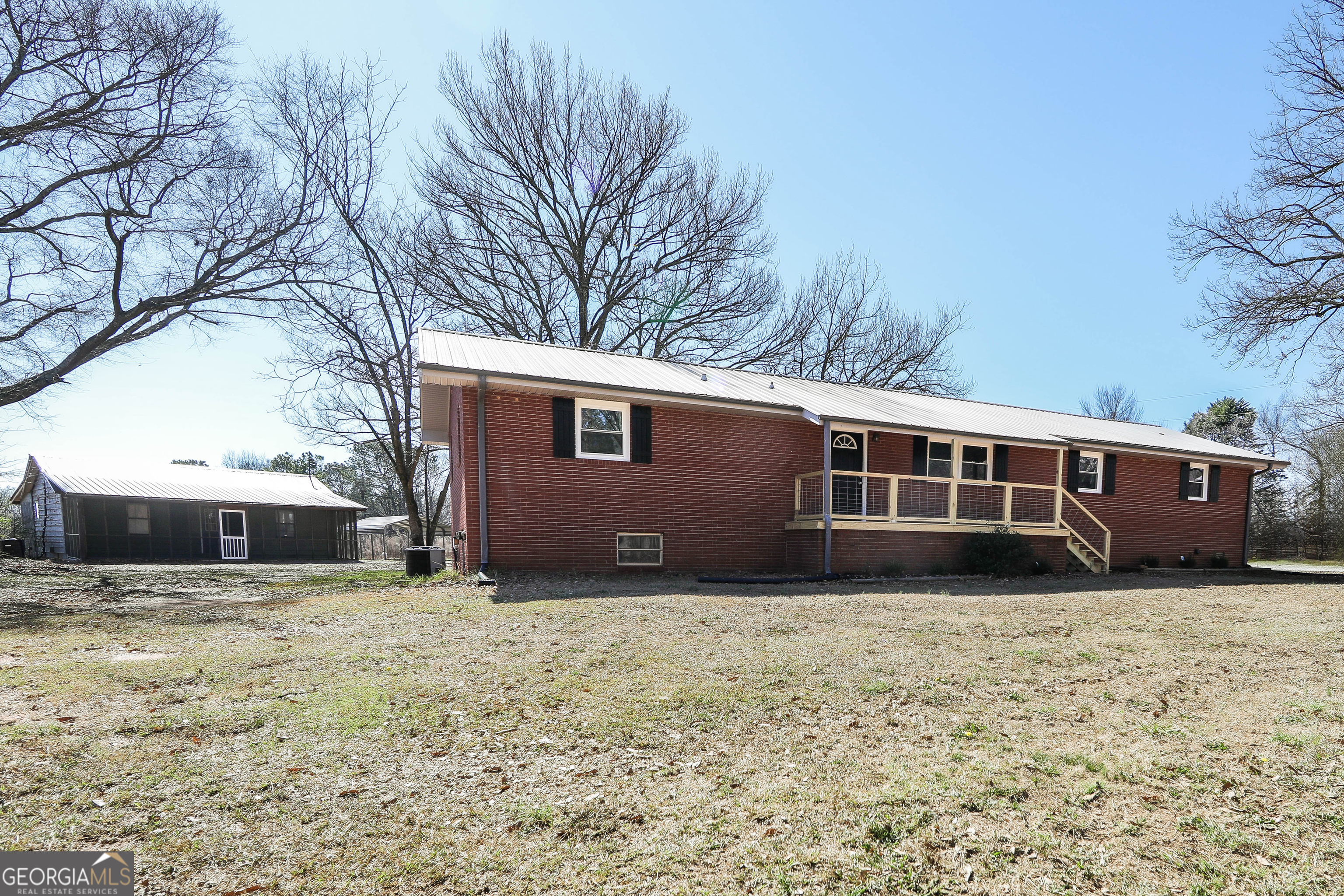 781 Arnoldsville Road Property Photo