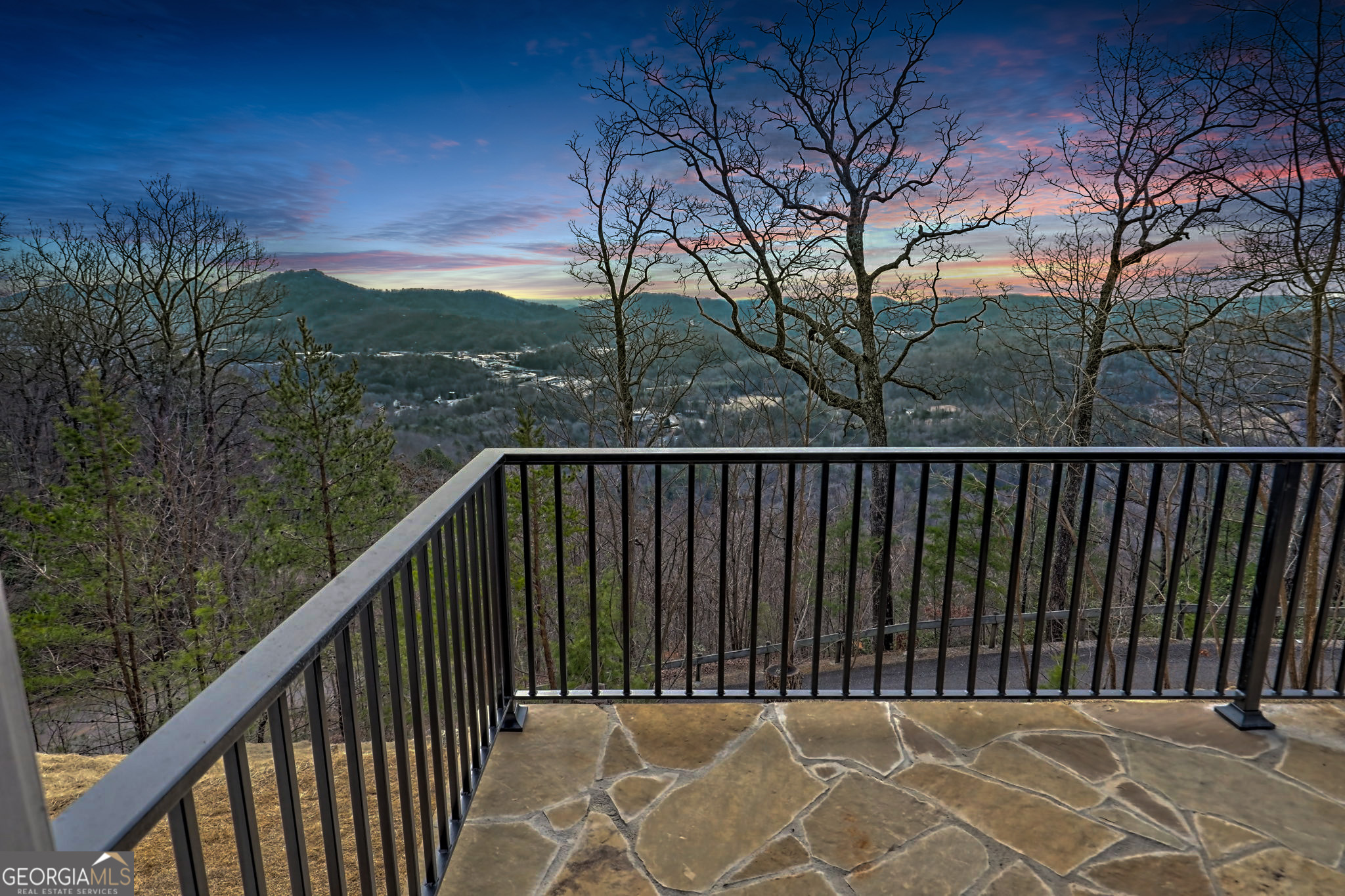 416 Winding View Property Photo