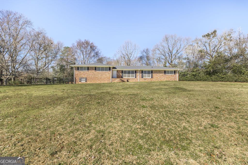 6417 Grantham Drive Property Photo 3
