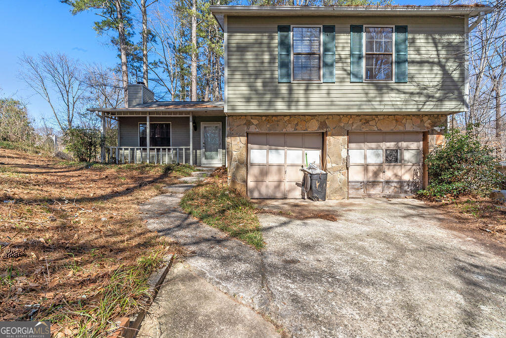 4847 Royal Drive Property Photo