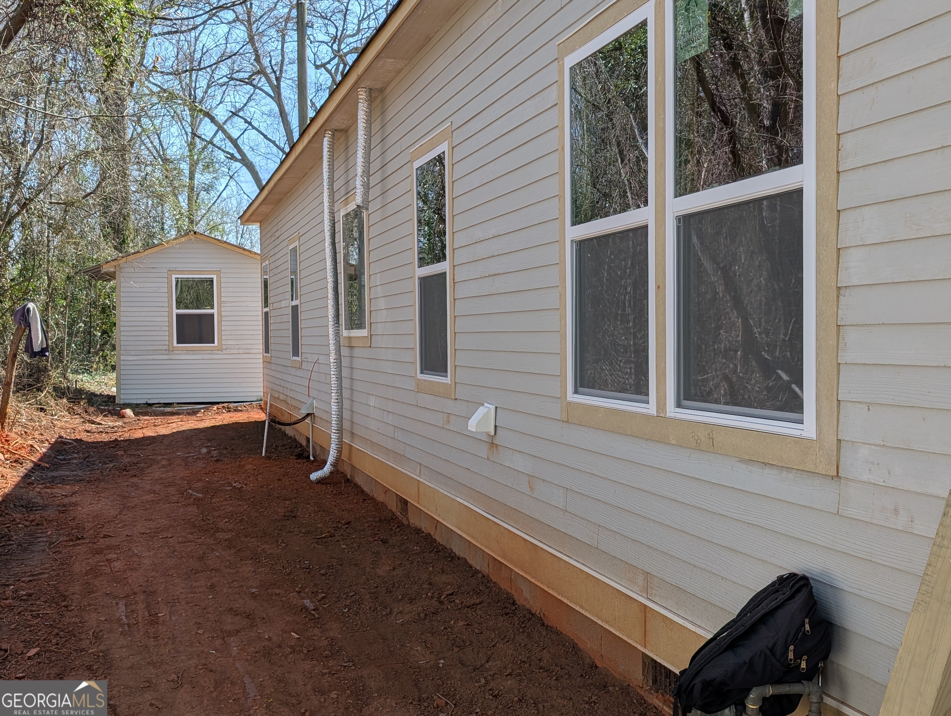 128 College Drive Property Photo 4