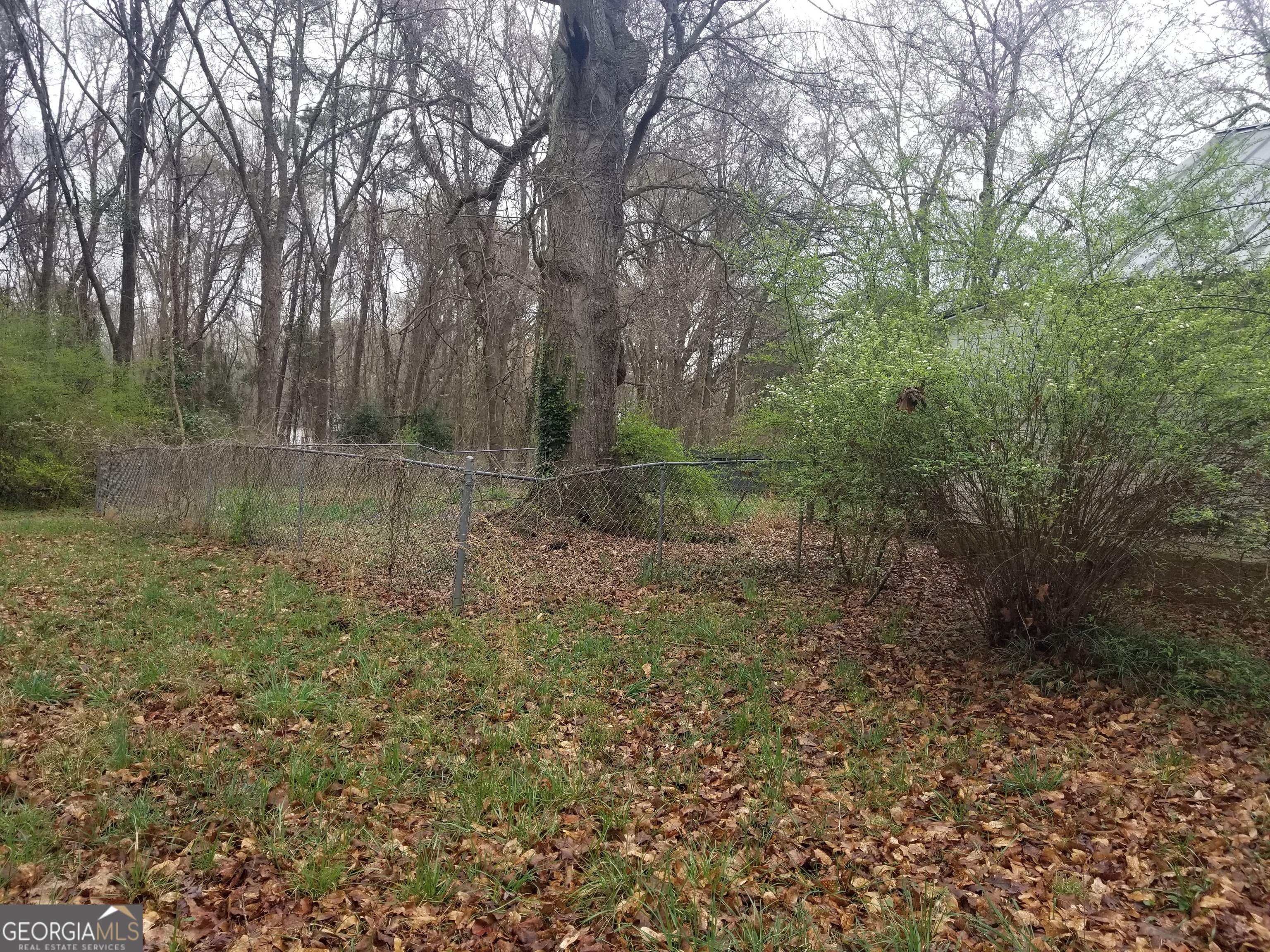 1862 Railroad Street Property Photo 2