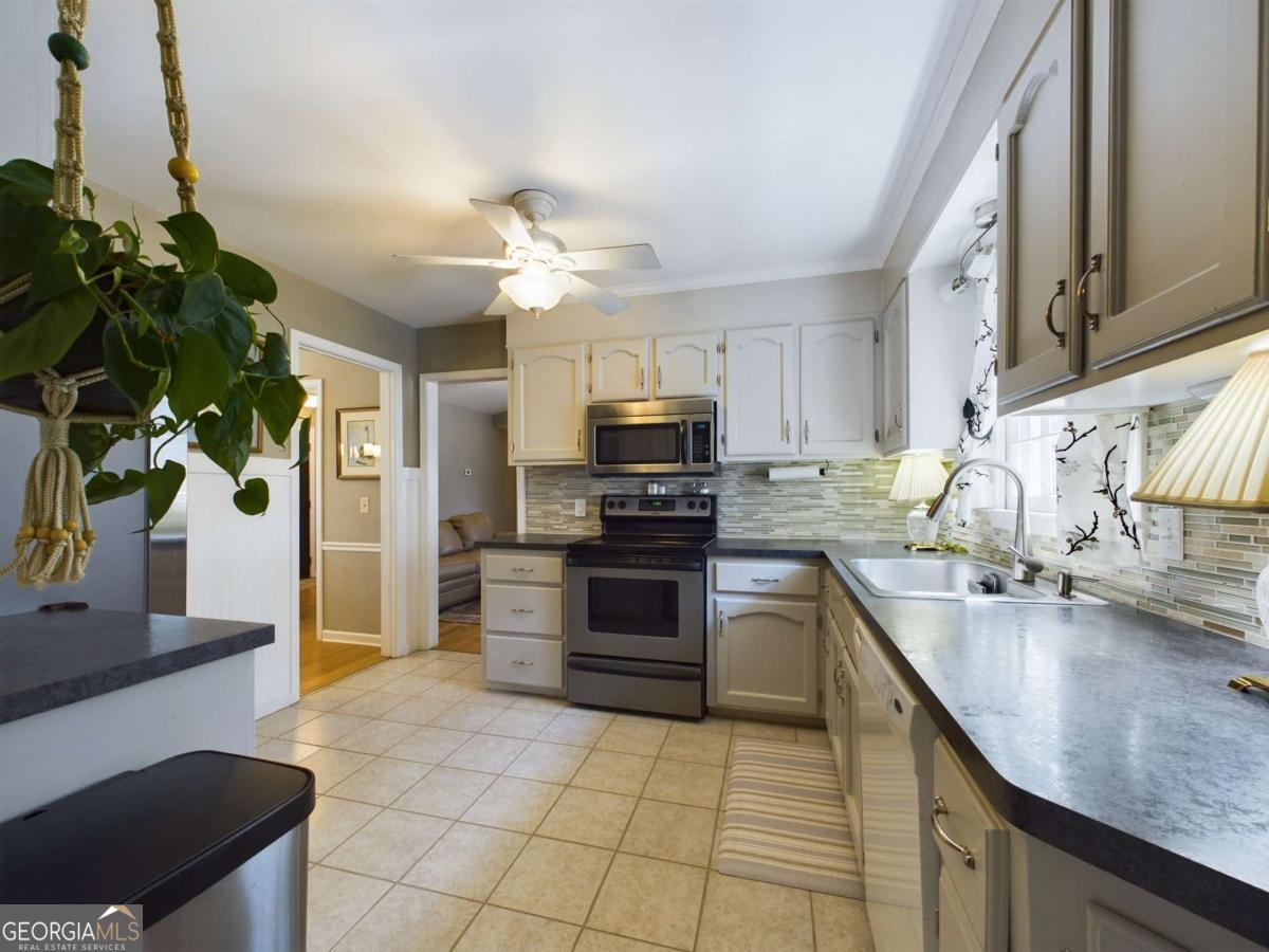 1020 Laurel Chase Run Property Photo 7