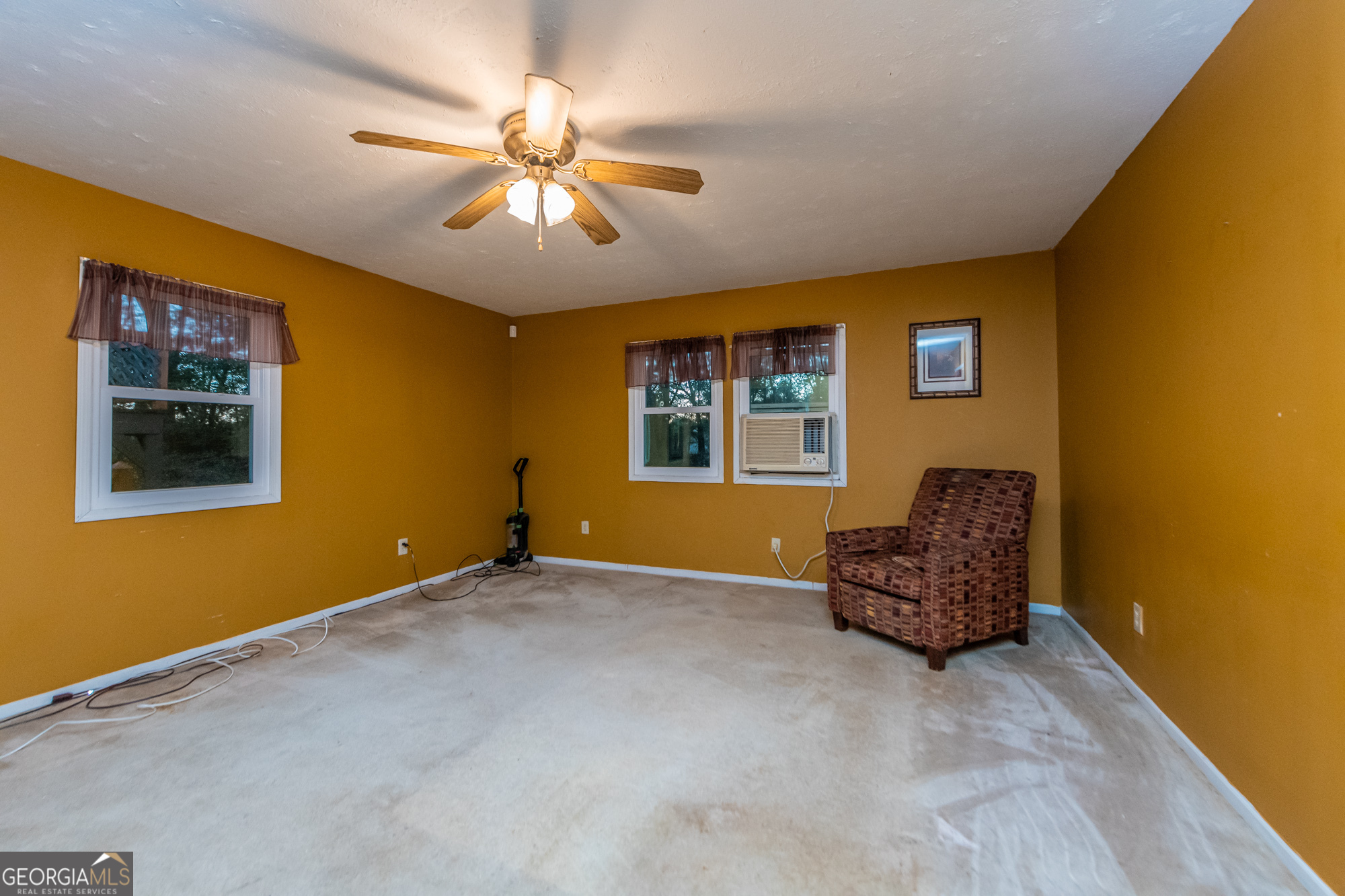 407 Westchester Drive Property Photo 8
