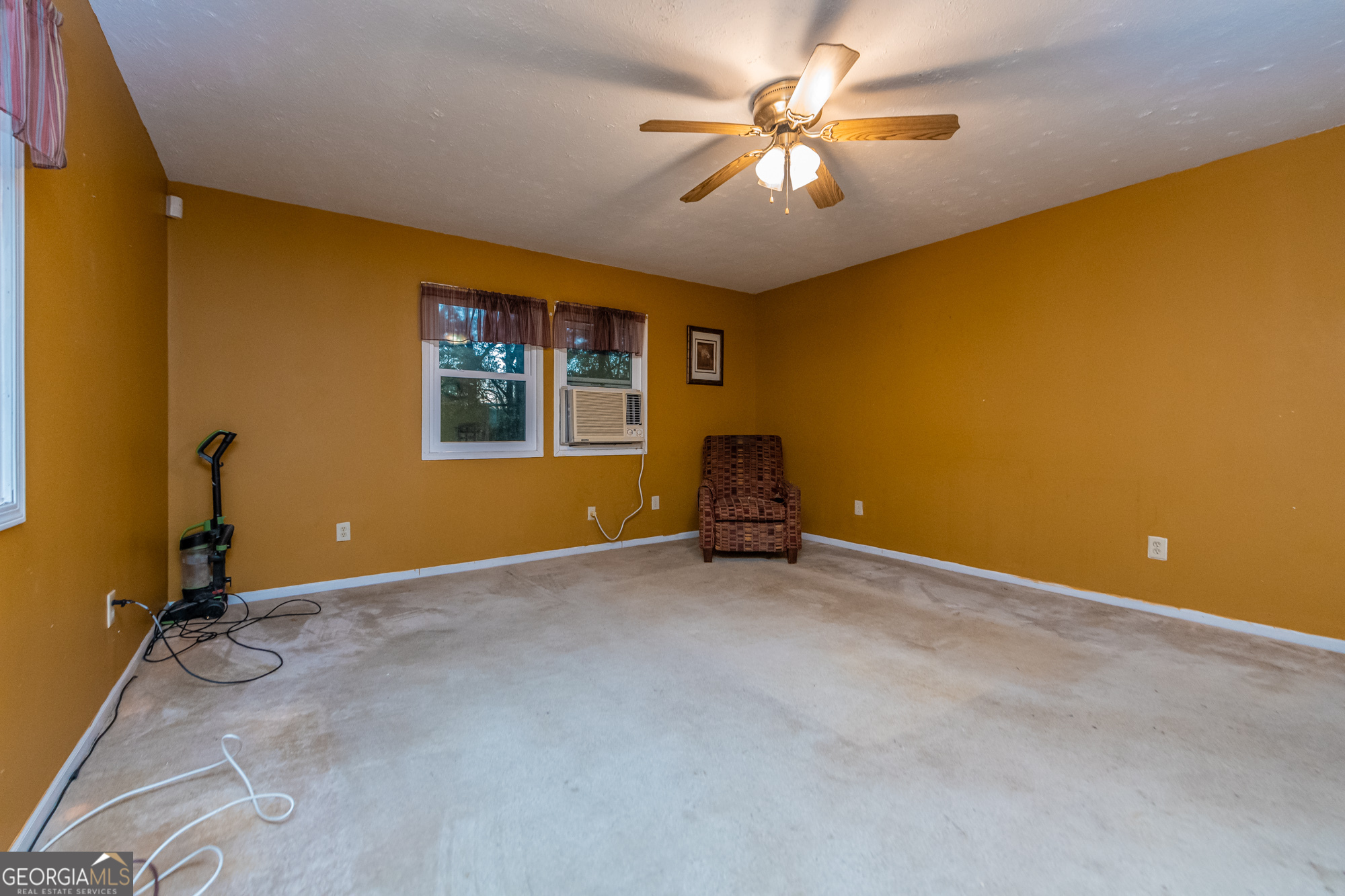 407 Westchester Drive Property Photo 10