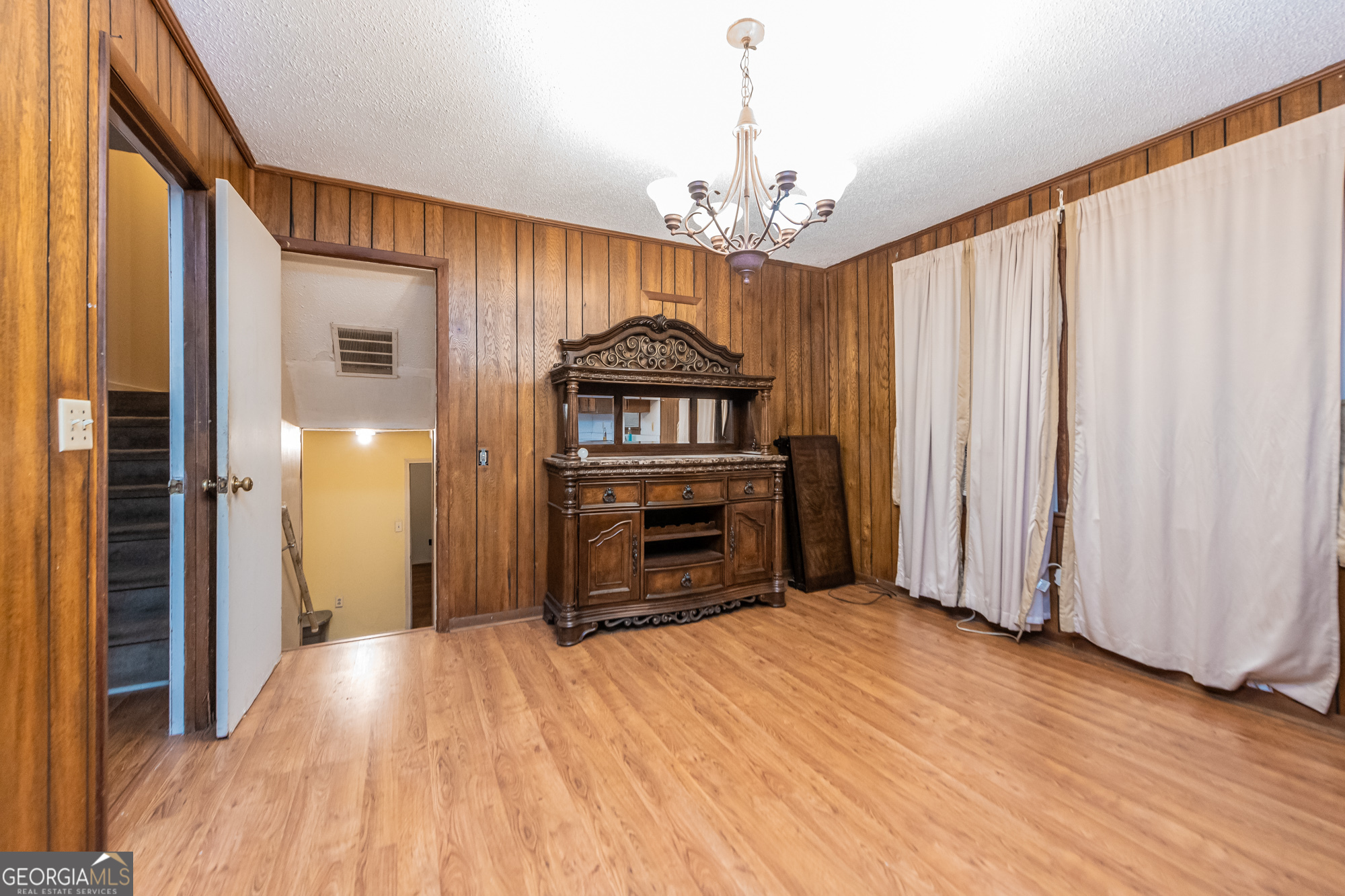 407 Westchester Drive Property Photo 13