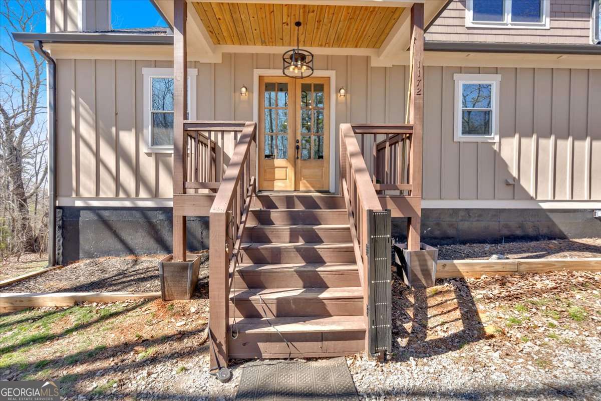 1172 Hunter Drive Property Photo