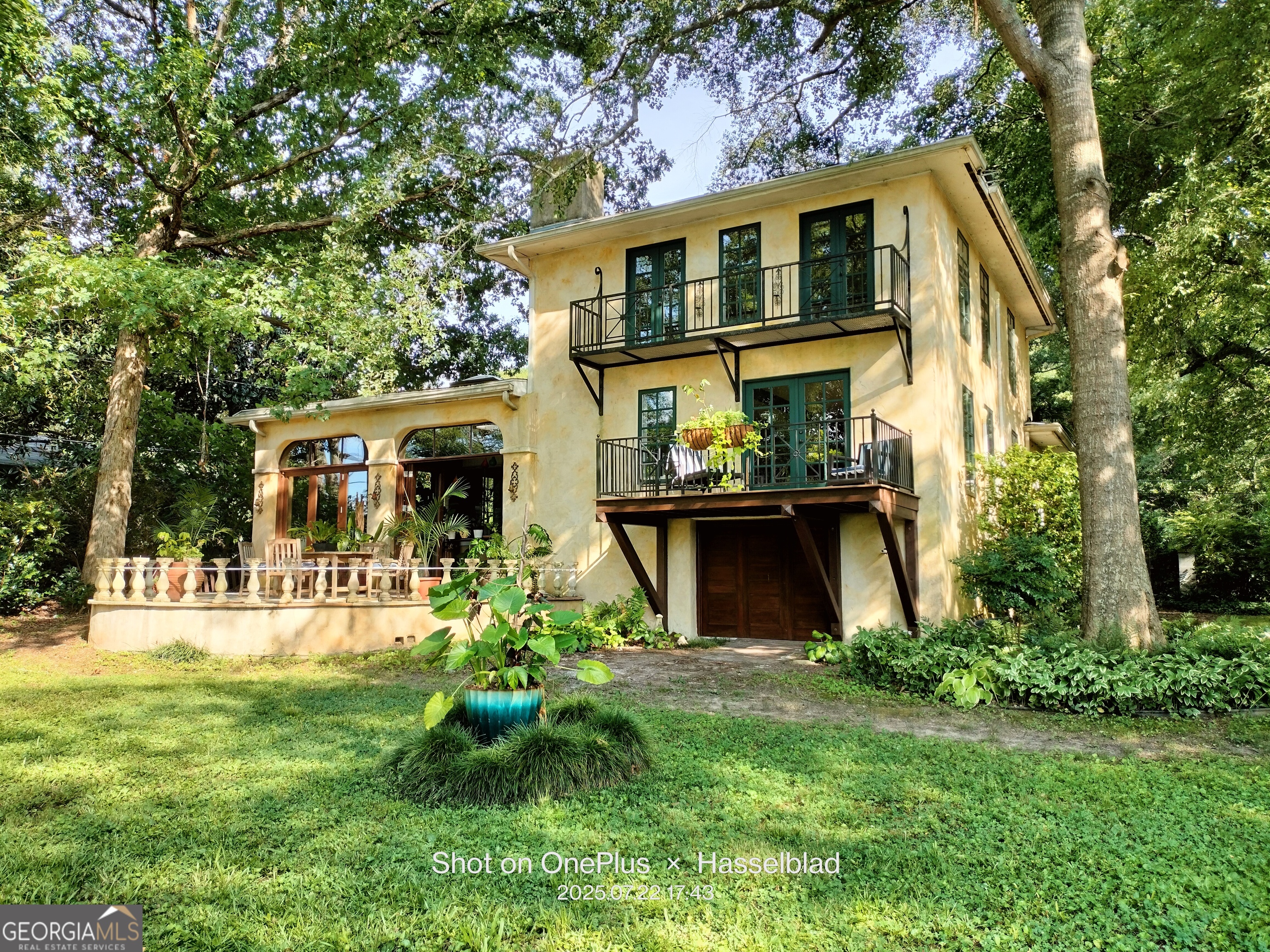 687 Lakeshore Drive Property Photo 1