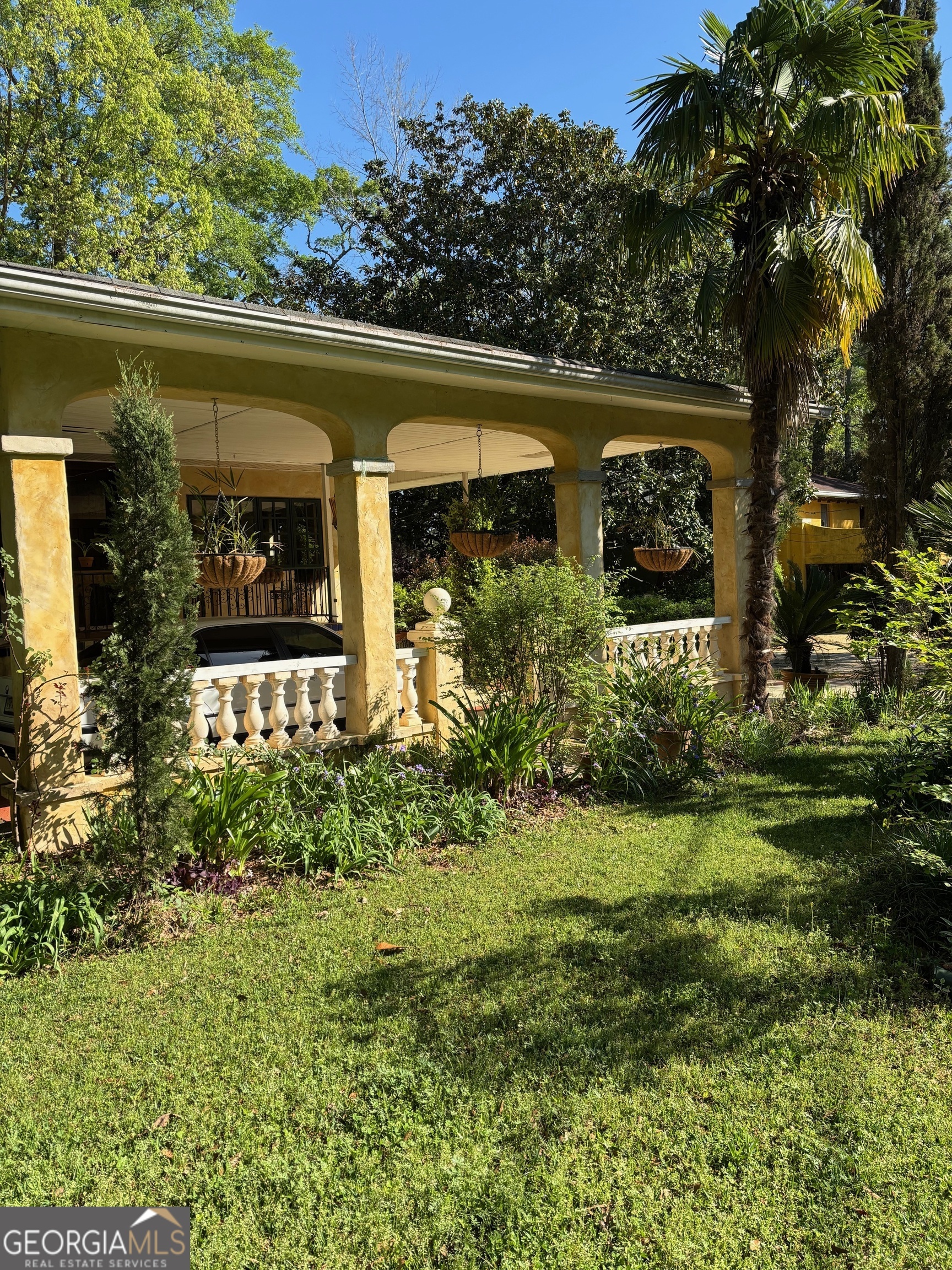 687 Lakeshore Drive Property Photo 5