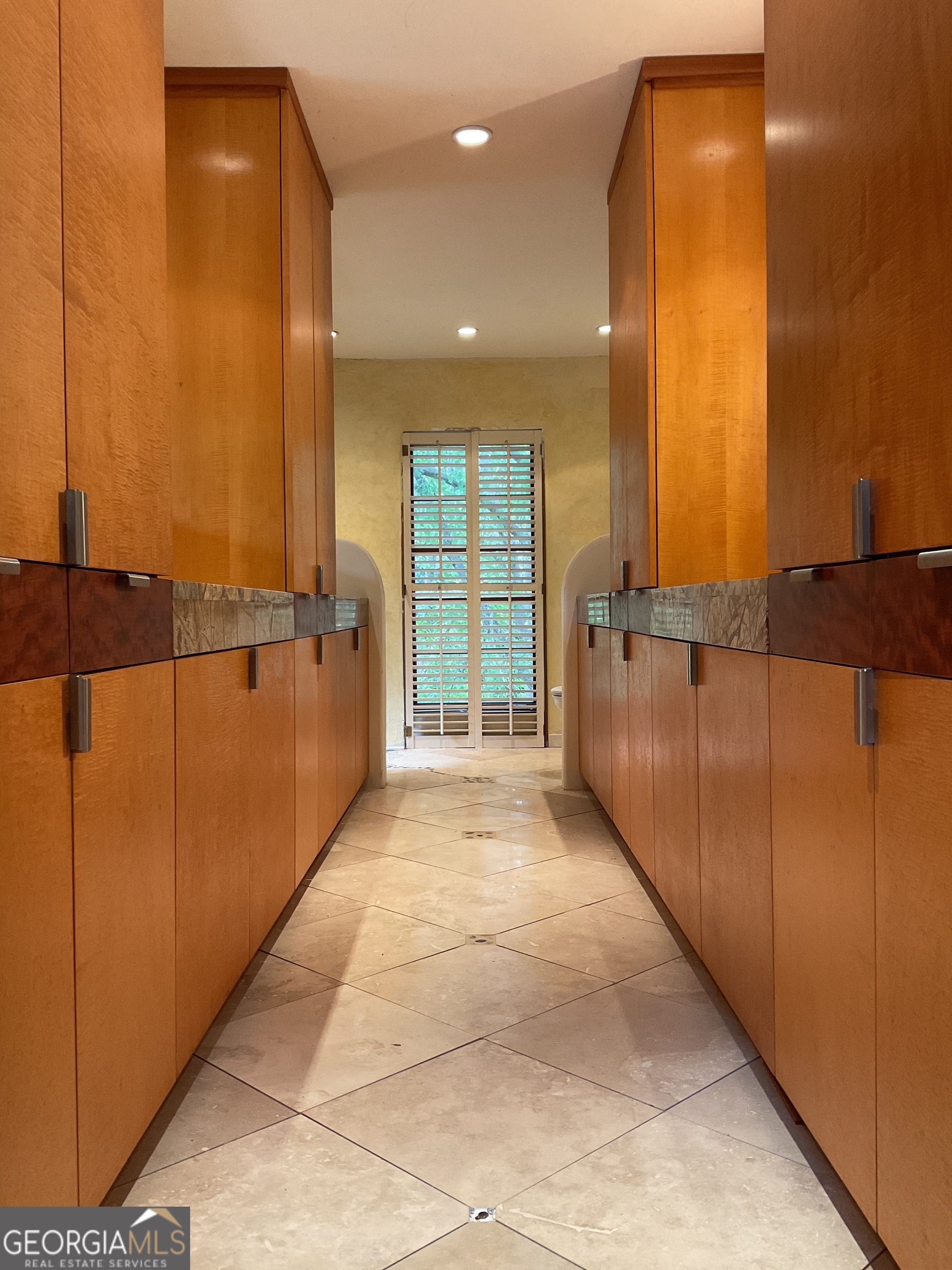 687 Lakeshore Drive Property Photo 24