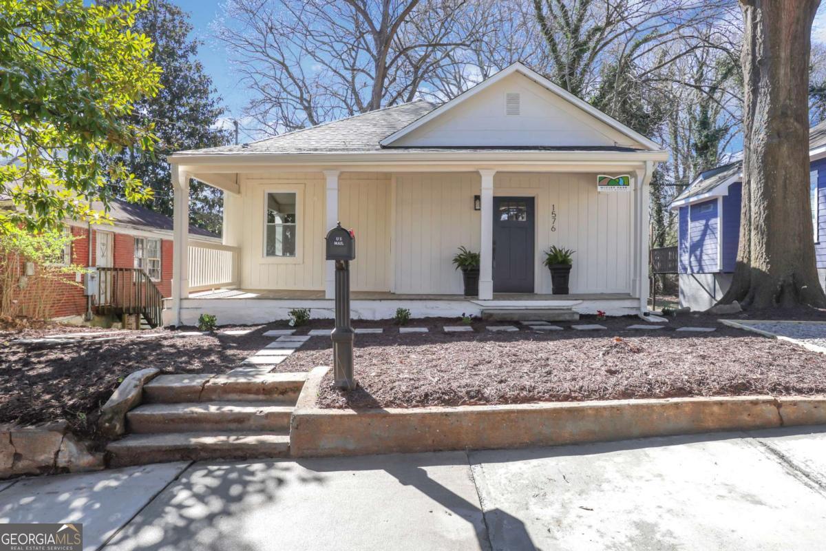 1576 Elixir Avenue Sw Property Photo 1