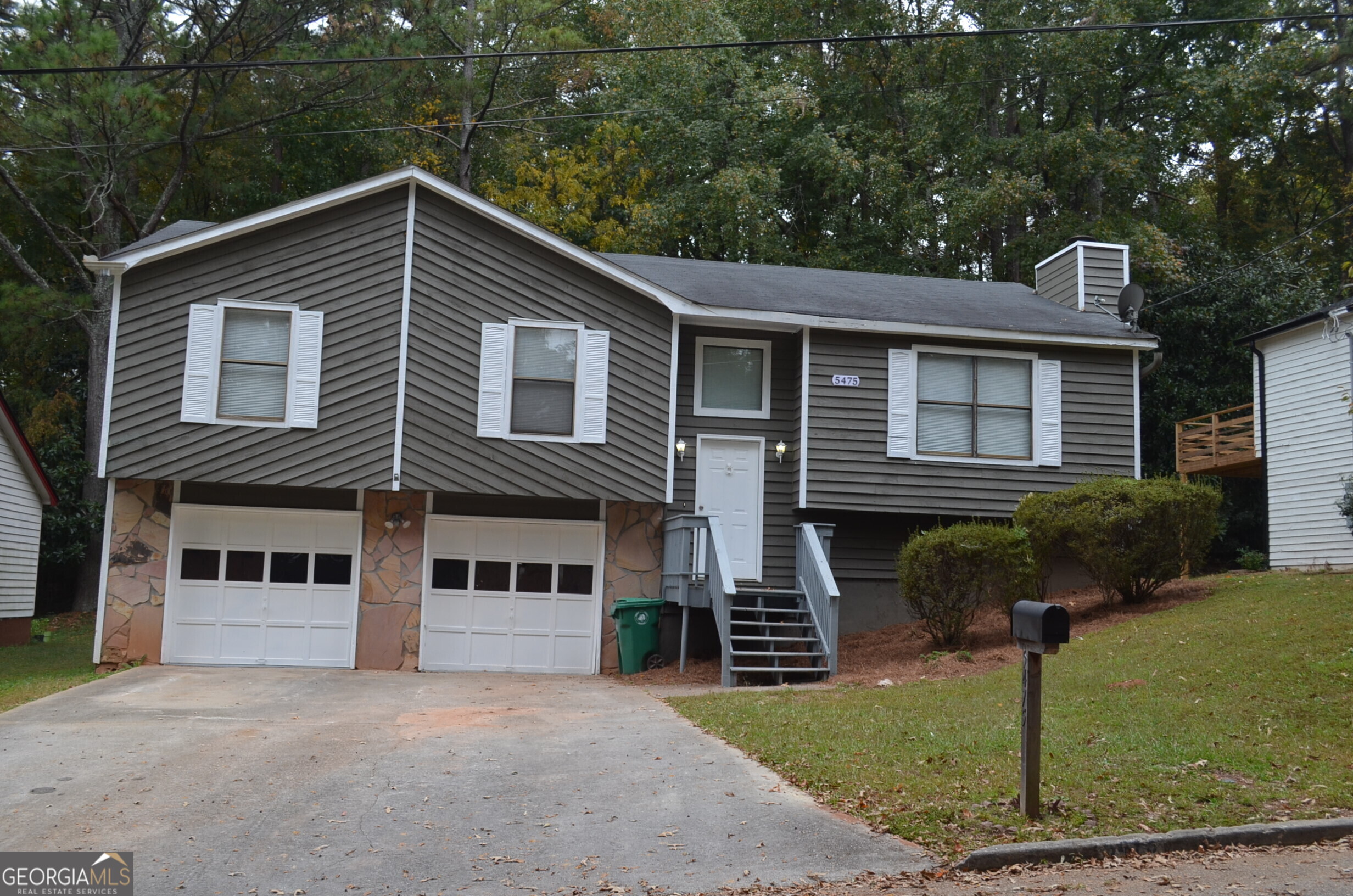 5475 Pepperwood Court Property Photo