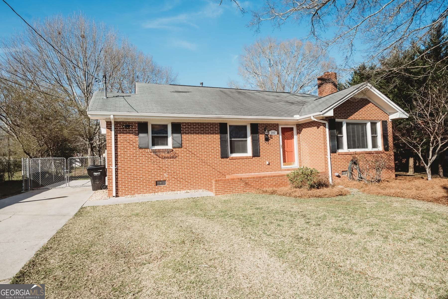 102 Tyus Street Property Photo